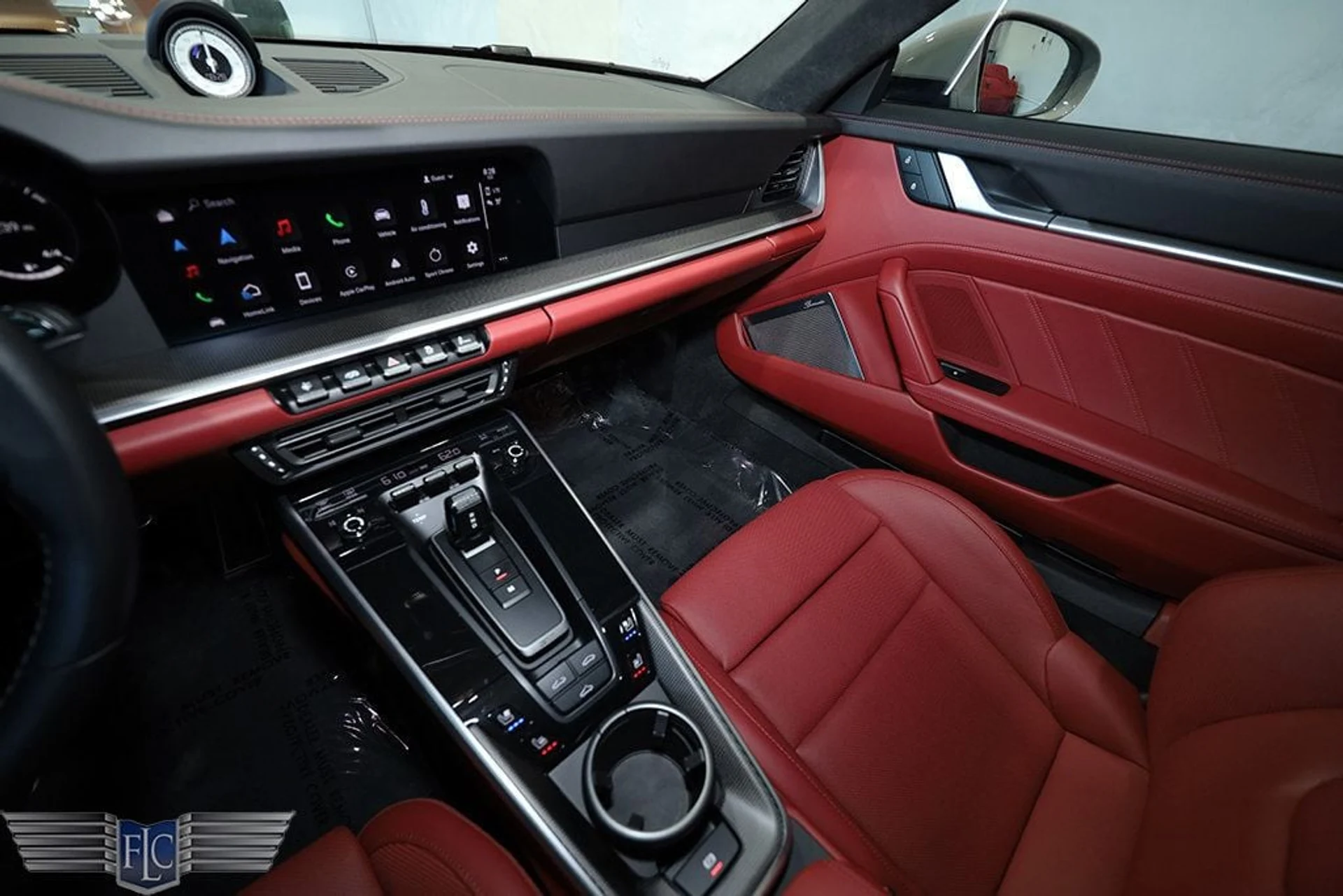 mph024_1158099420_used_2024_porsche_911_turboscoupe_9689_22892492_25_1024_a21a6e14e3
