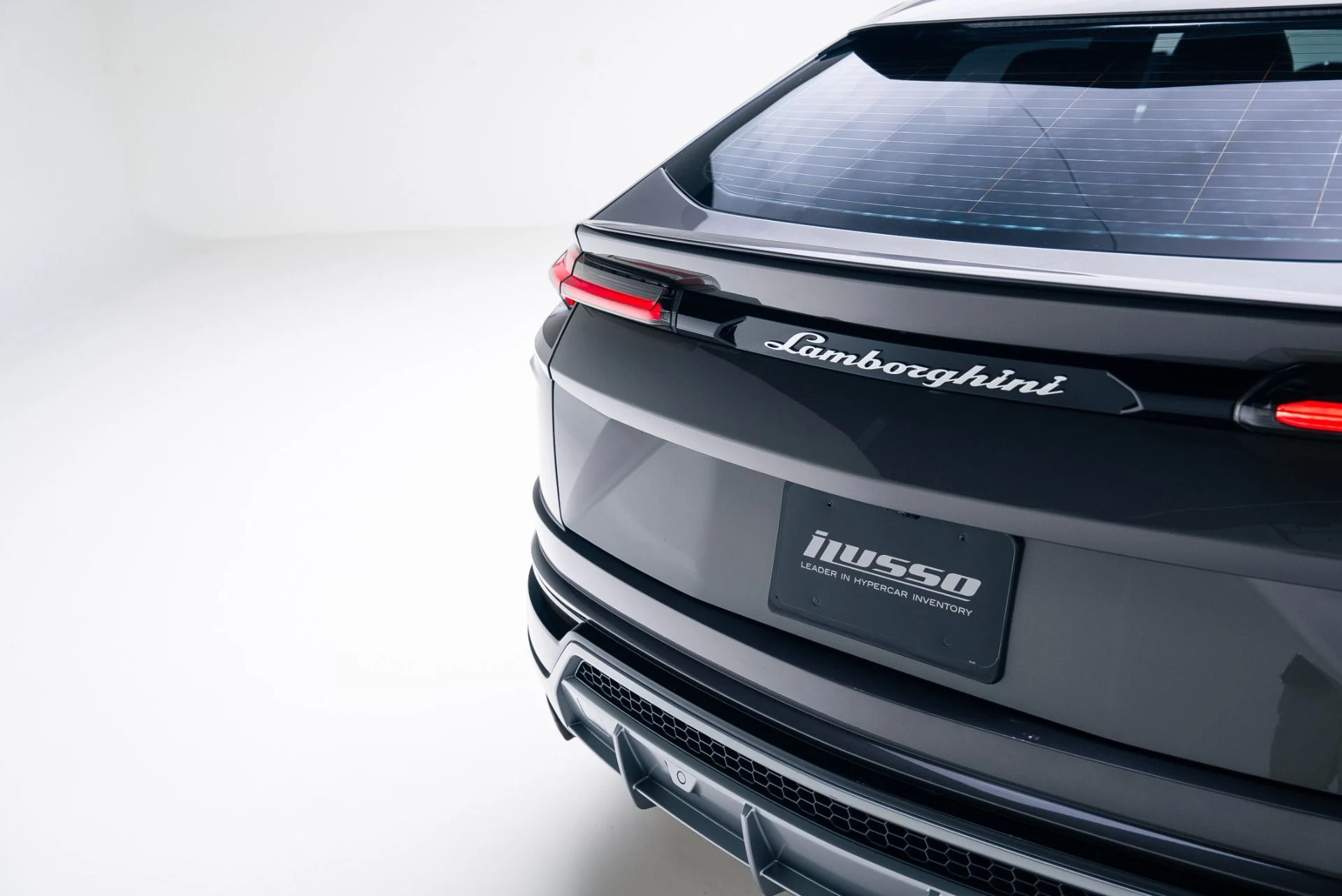 mph024_1158188974_Used_2021_Lamborghini_Urus_1764807920_653901ca3f