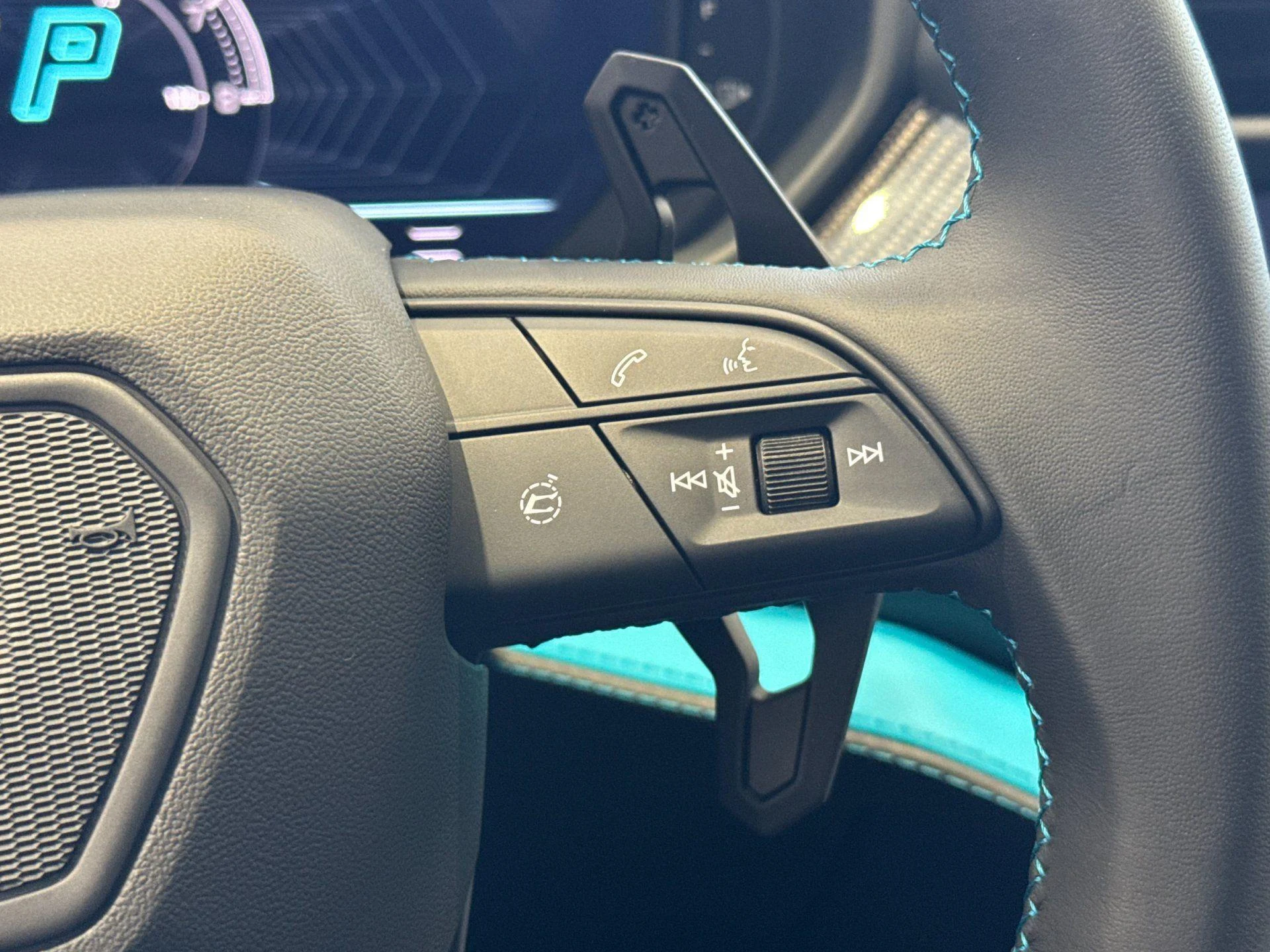 mph024_1158453647_New_2026_Lamborghini_Urus_SE_1786111376_10beaeea57