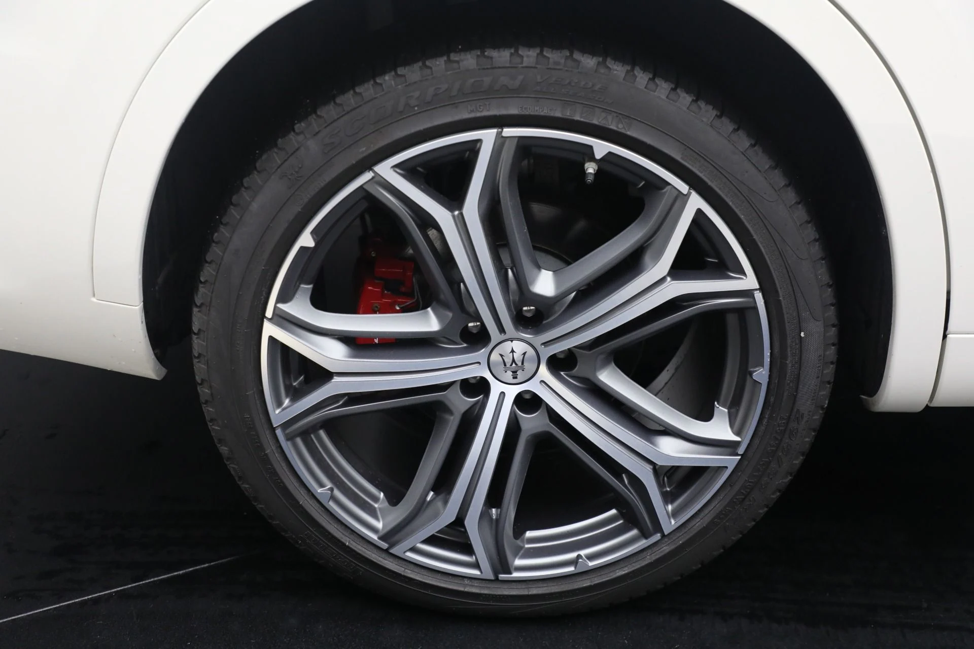 mph024_1165868135_Used_2022_Maserati_Levante_Modena_e79c3fca22