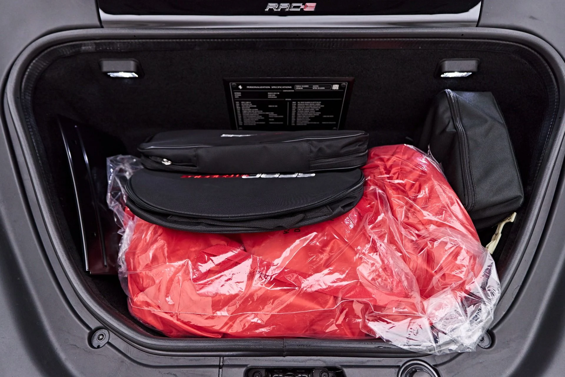 mph024_1171570592_Used_2023_Ferrari_SF_90_Stradale_Base_1757439887_5b539b31f2