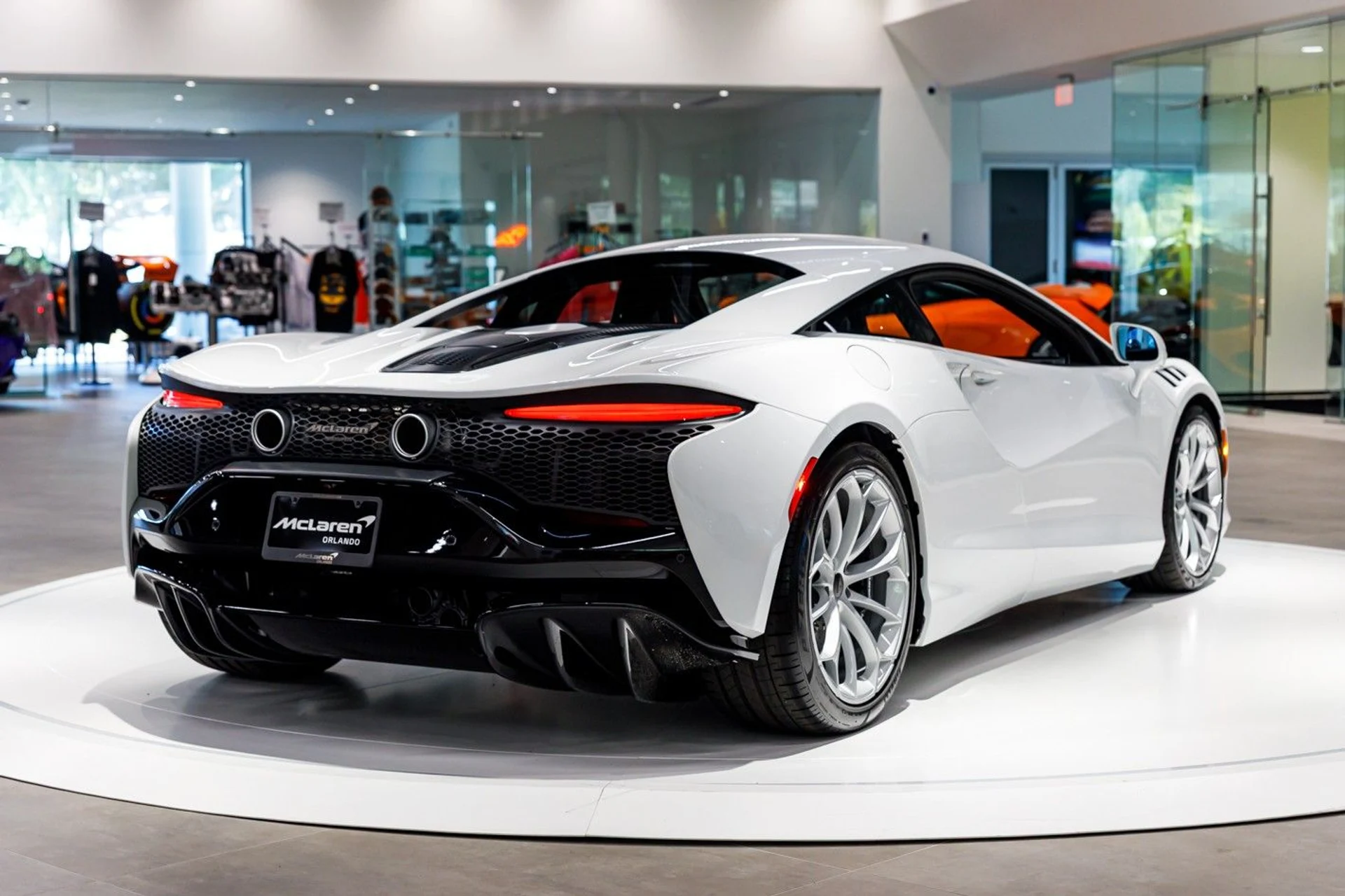 mph024_1177452721_669_p25_l_76776eb86d