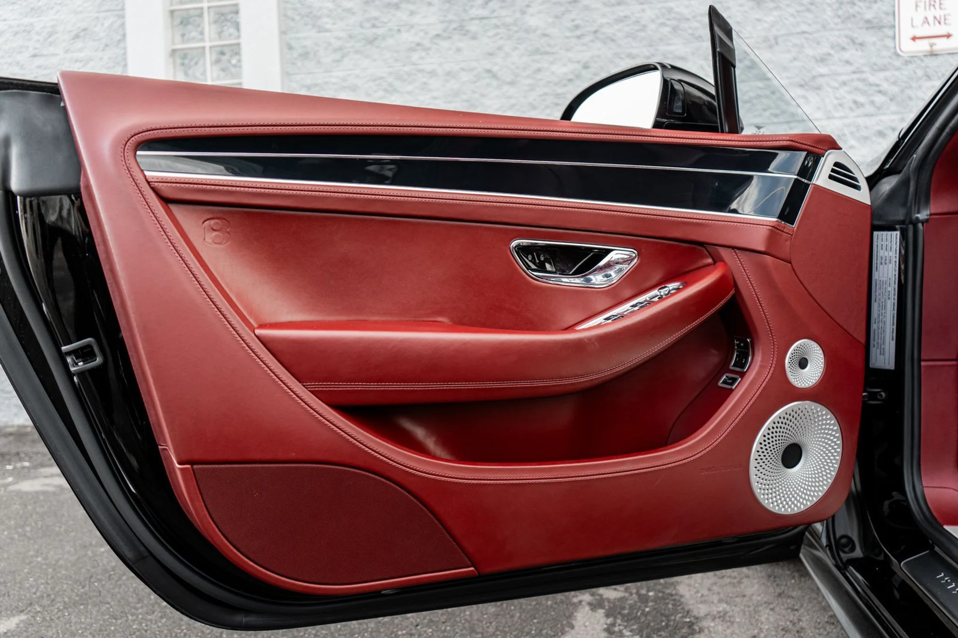 mph024_1178141796_8d2c5dc3_3fce_4700_9a3c_cd25a6aec40f_6f9e029dc8