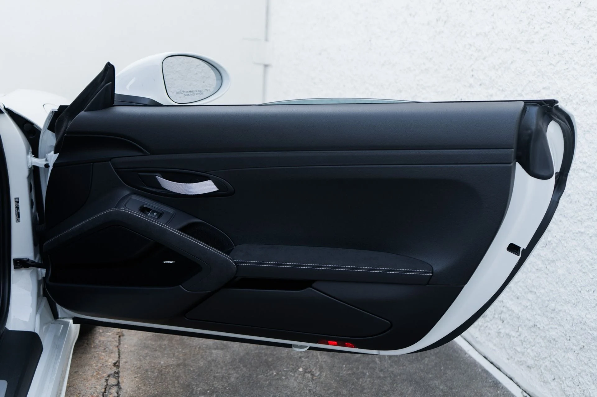 mph024_1179875898_Used_2022_Porsche_718_Cayman_GT_4_1773698341_437775e402