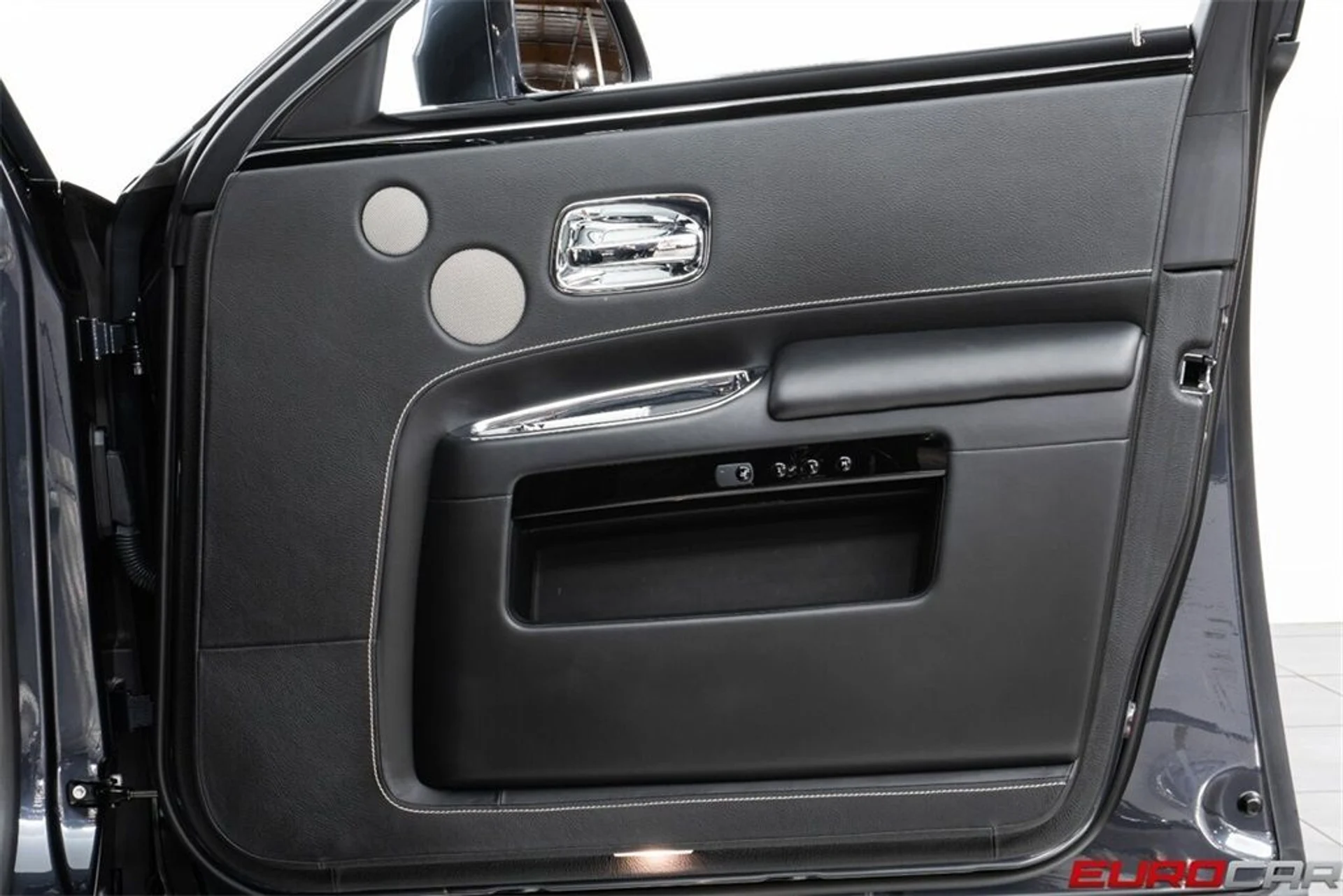 mph024_1182255512_image_25_dca643b110