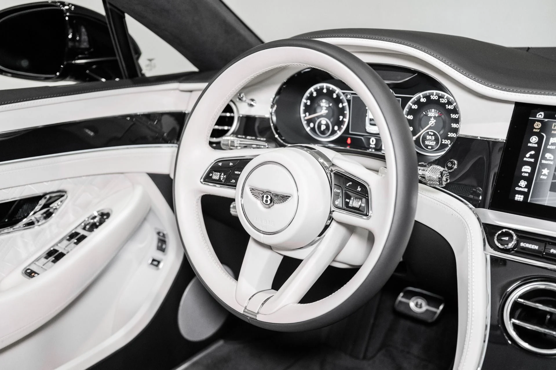 mph024_1183671043_Used_2023_Bentley_Continental_GT_Azure_1790176082_ebfb510fe3