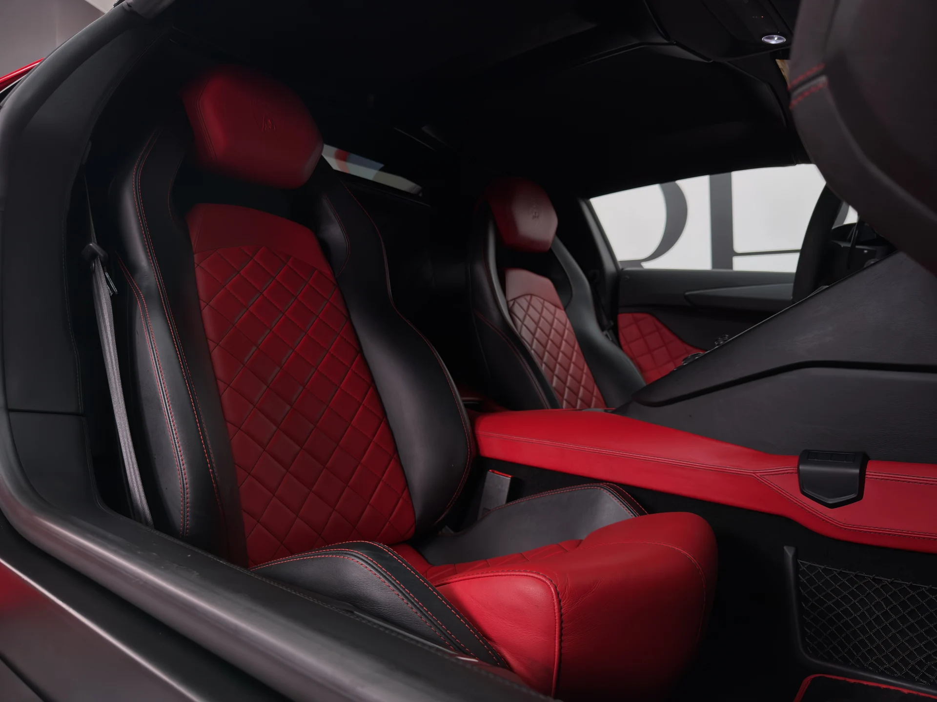 mph024_1183991629_RPF_3795_interior_004_1d5698f7ac