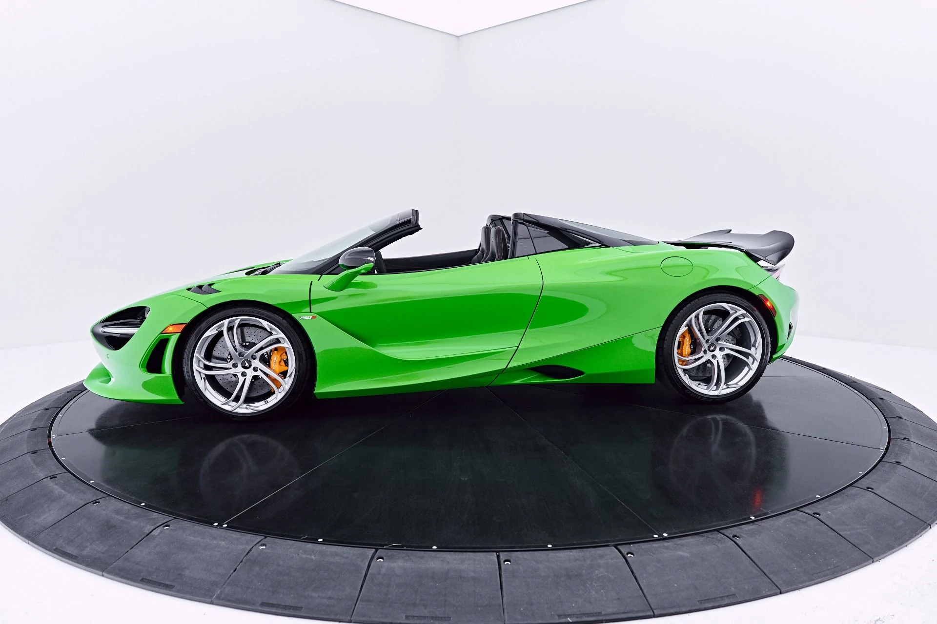 mph024_1188655619_Used_2025_Mc_Laren_750_S_1784081694_ffb2d89894