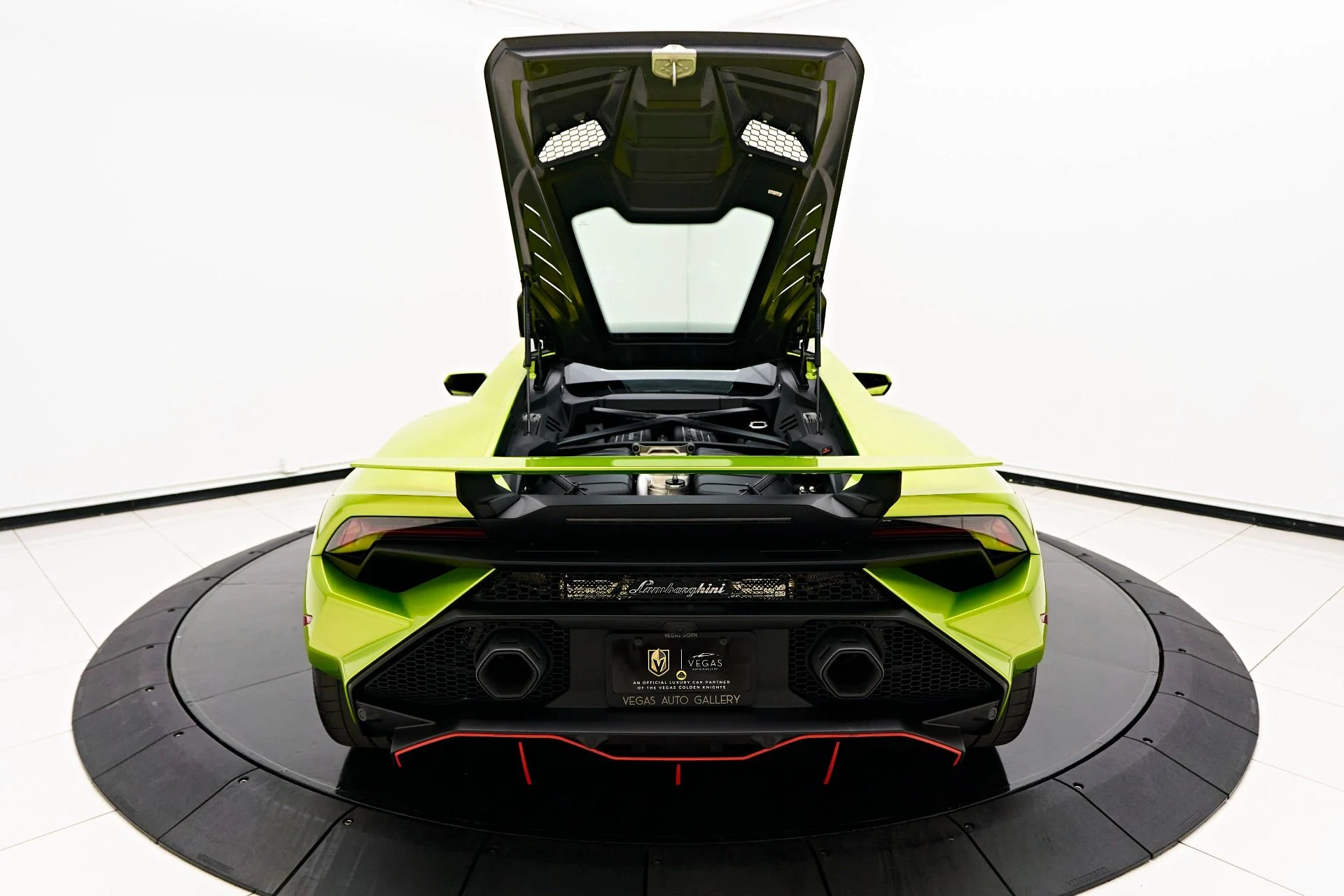 mph024_1191874393_Used_2023_Lamborghini_Huracan_Tecnica_Base_1715640571_8b29435238