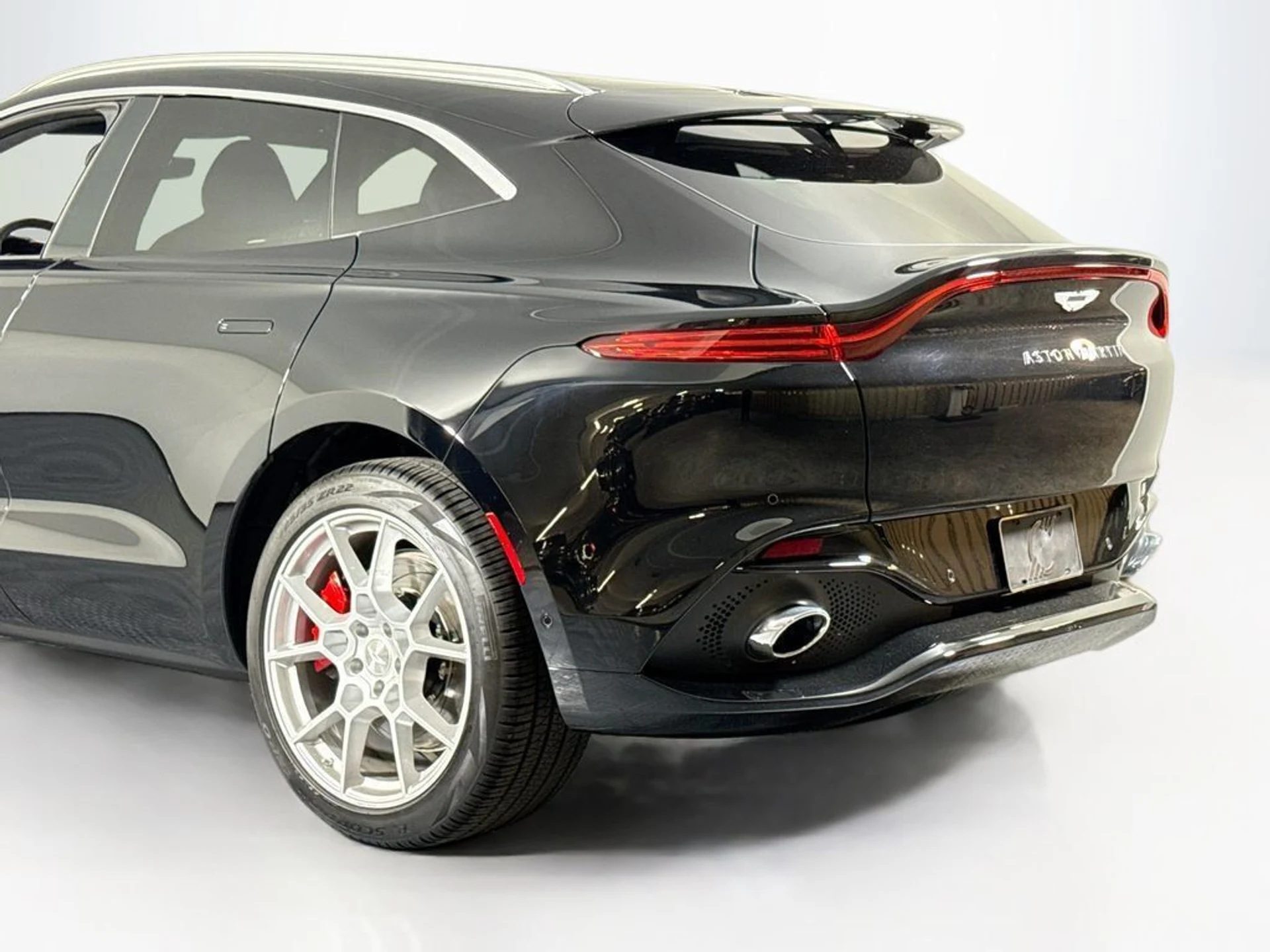 mph024_1193182114_used_2024_aston_martin_dbx_550_11350_23055053_25_1024_c095447455