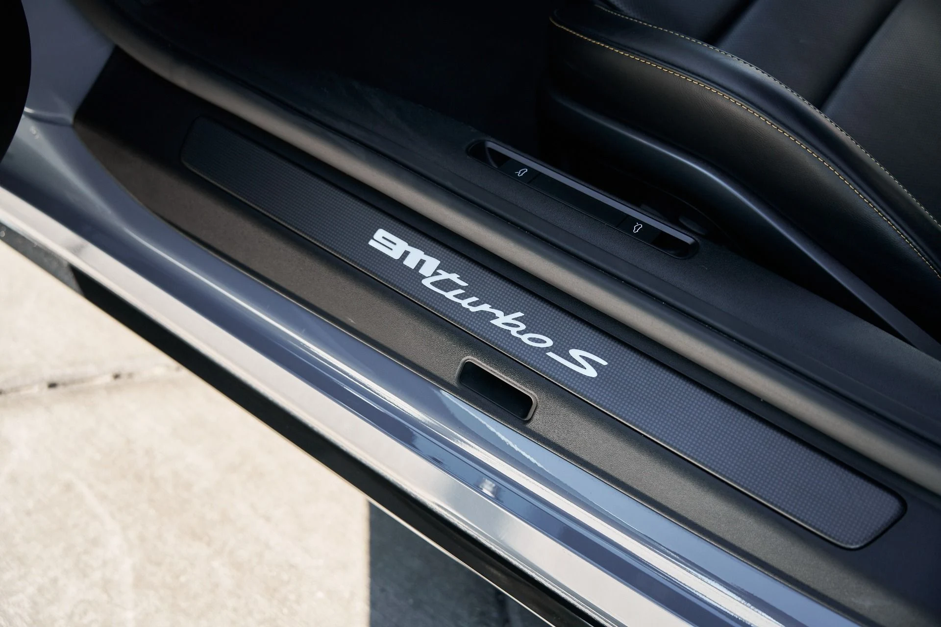 mph024_1196183006_Used_2023_Porsche_911_Turbo_S_1762306929_9ac9cc267f