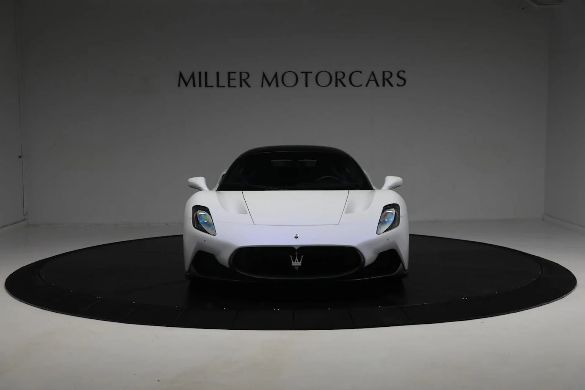 mph024_1197458946_Used_2022_Maserati_MC_20_0dda42225c