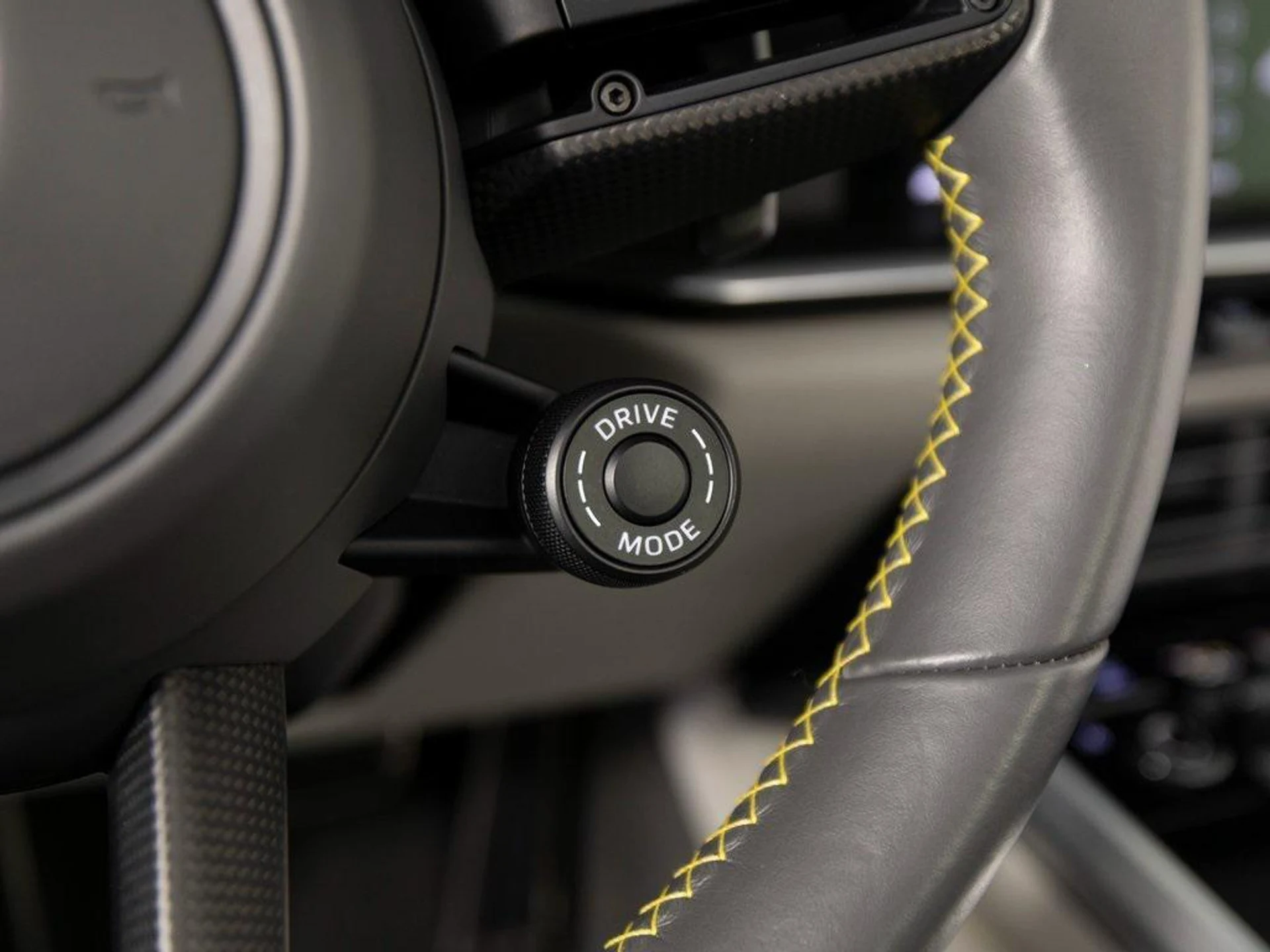 mph024_1199353407_3_I_Cz1l_BNJ_Tyx_D_Rq_Zg_U7facj_TJA_d34ea7d50d