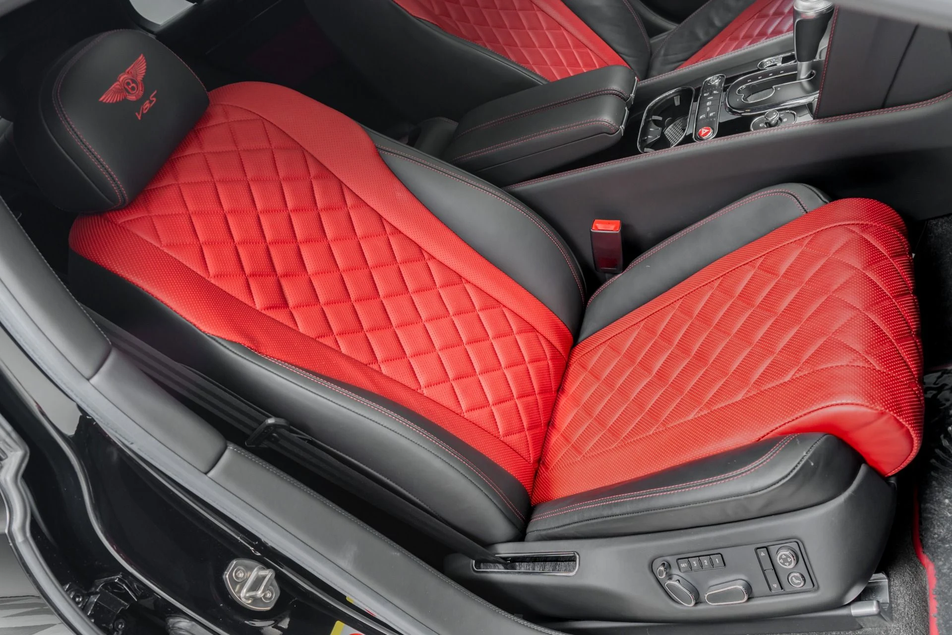 mph024_1210538147_Used_2017_Bentley_Flying_Spur_V8_S_Two_Tone_Interior_Low_Miles_521_Horsepower_1773860455_18ced0fb27