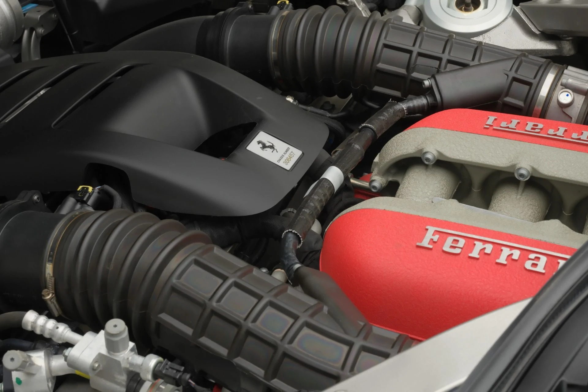 mph024_1211819196_Used_2024_Ferrari_Purosangue_1772737006_b7c6fbab5e