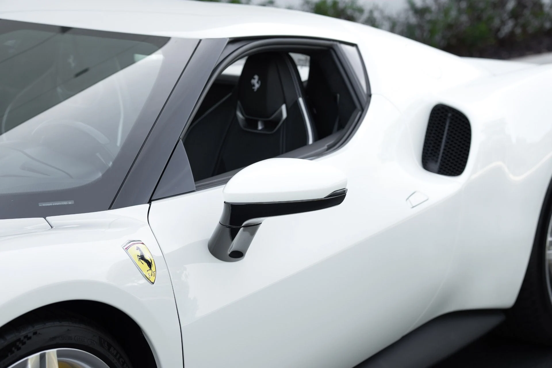 mph024_1212103606_Used_2025_Ferrari_296_GTB_1761682901_bc36107da7