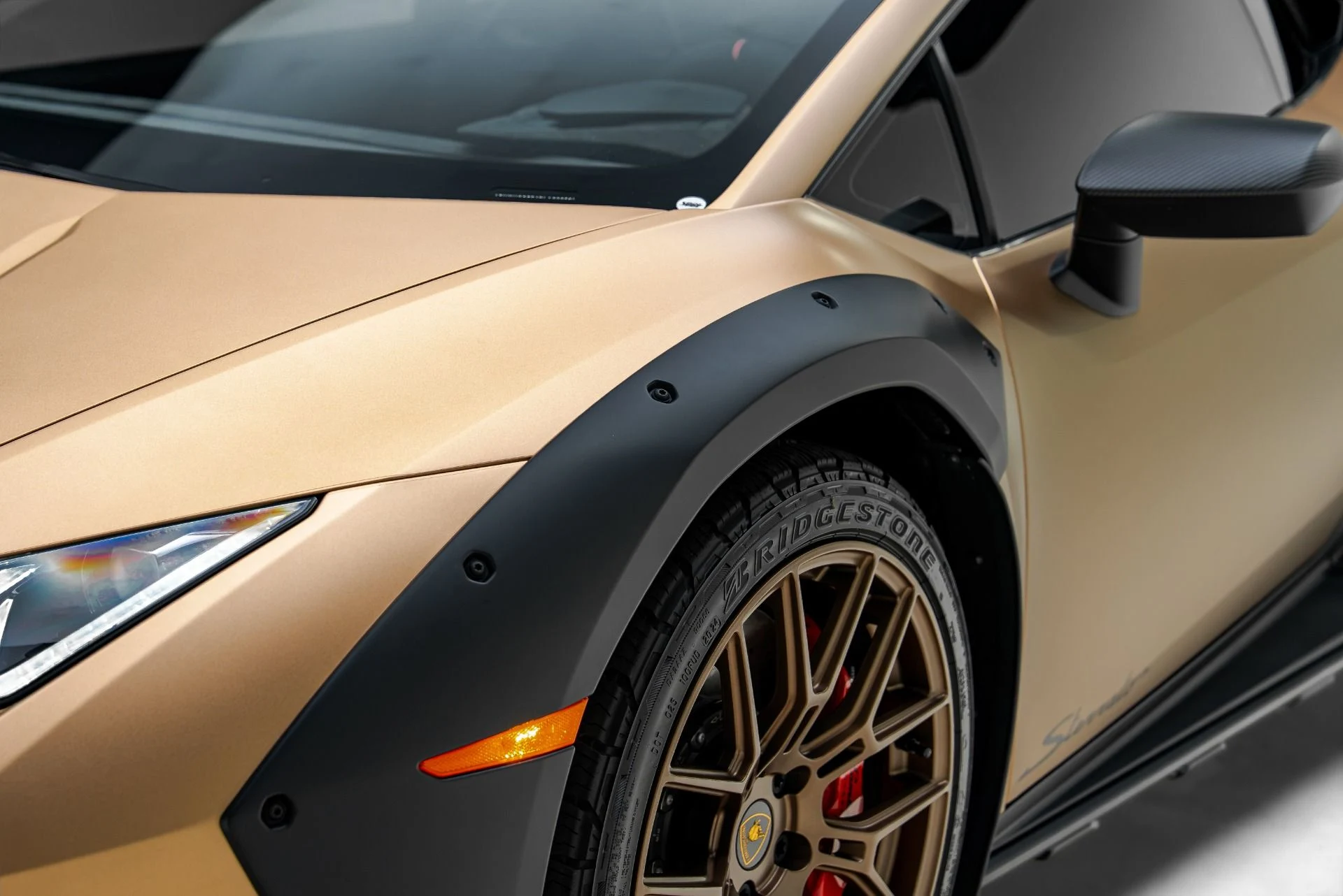 mph024_1212166509_Used_2024_Lamborghini_Huracan_Sterrato_1786041504_8242a2ad78