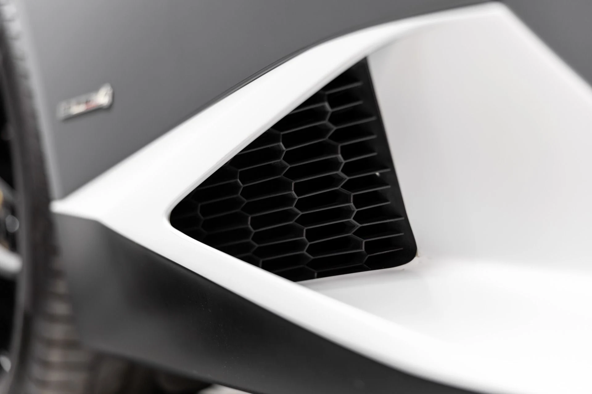 mph024_1218969212_Used_2017_Lamborghini_Huracan_1765410503_c3bb8afd87