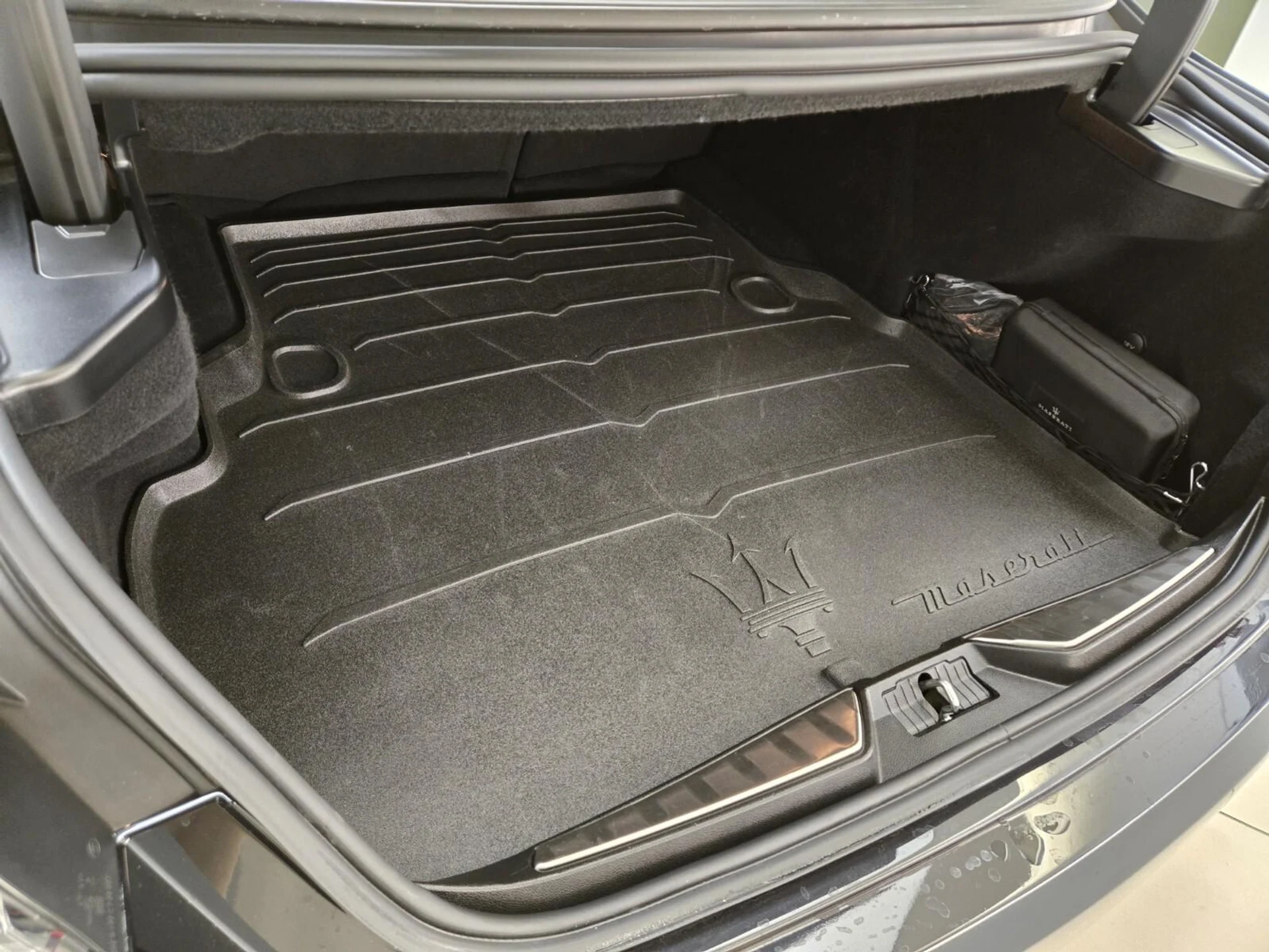 mph024_1223400462_Used_2022_Maserati_Quattroporte_Modena_1771397349_b609d4b11f