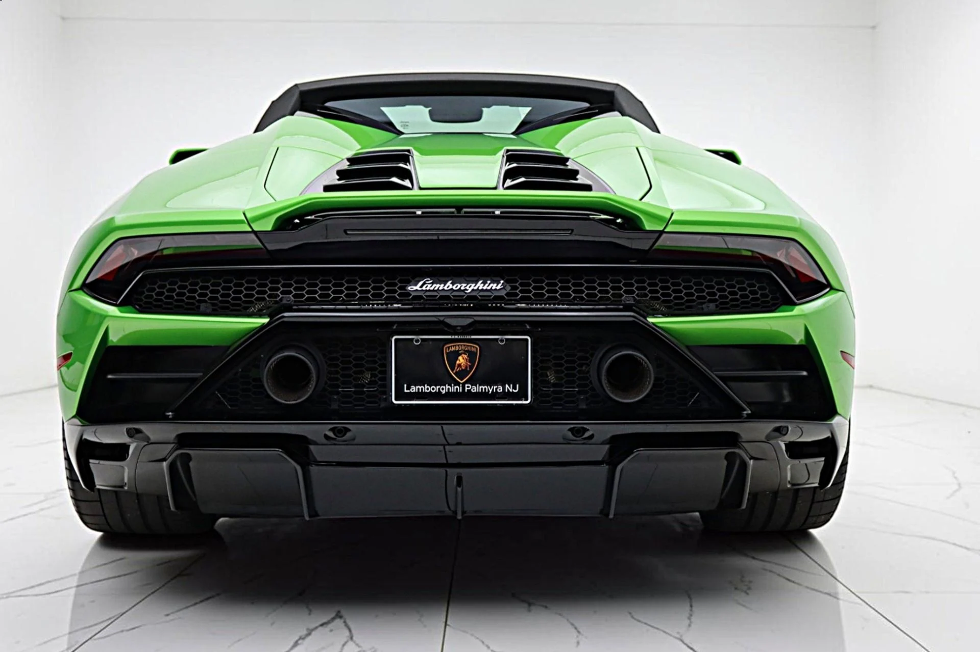 mph024_1228626394_Used_2023_Lamborghini_Huracan_EVO_Spyder_RWD_SELEZIONE_PRE_OWNED_CERTIFIED_5a2a327415