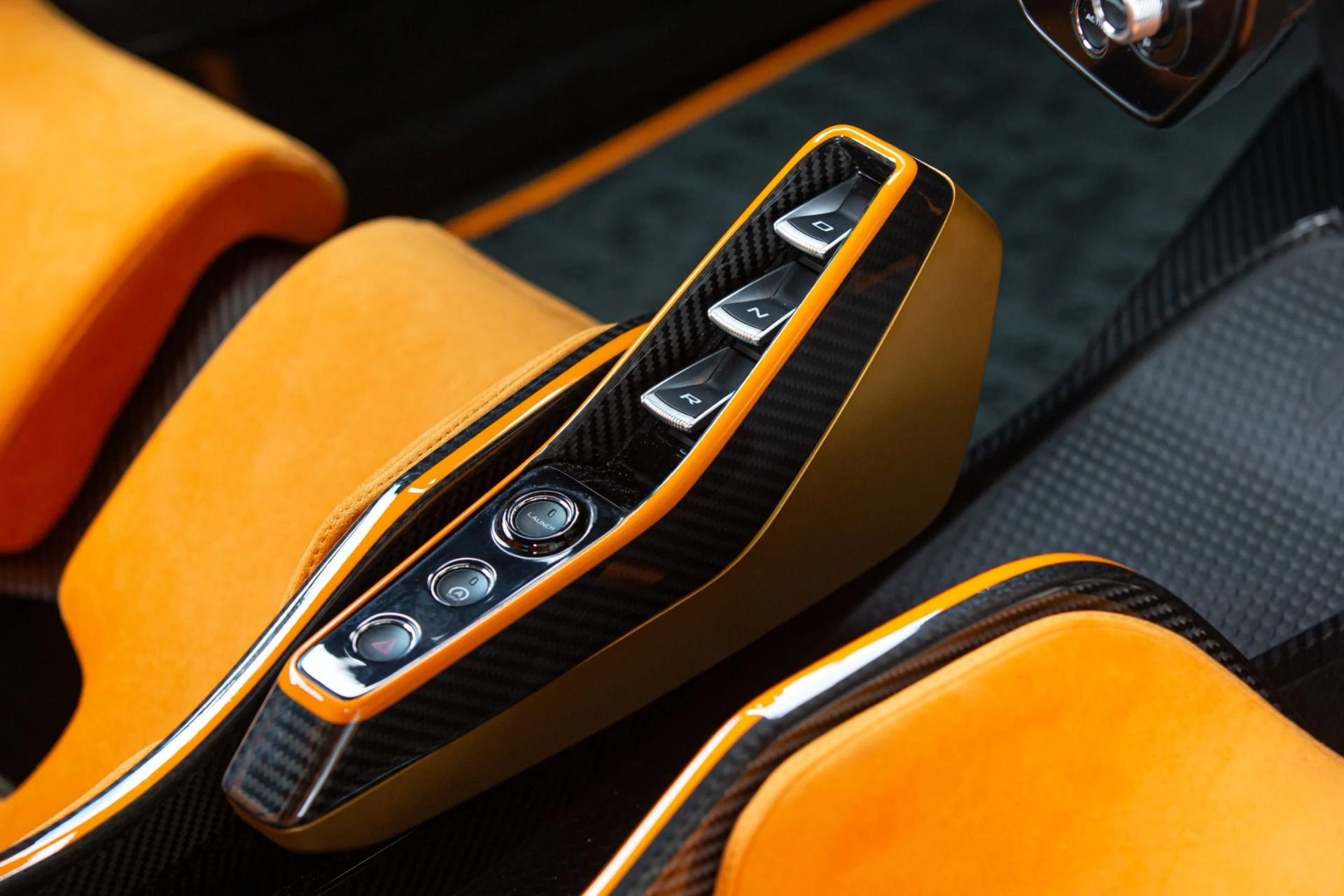 mph024_1233567537_323_p25_l_872bf5751b