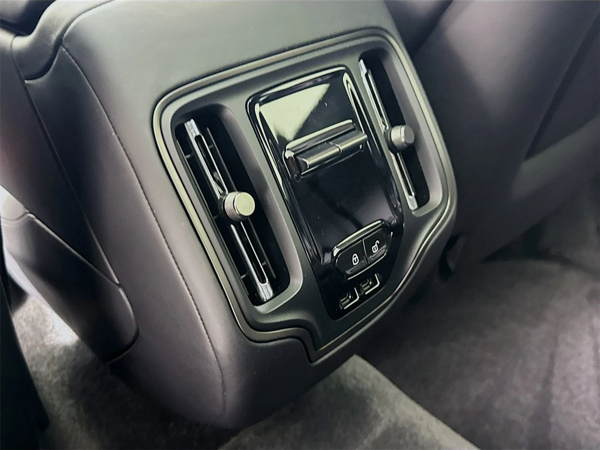 mph024_1240521764_a0393d9cf5413347e899c72dc800ce1fx_91b4379b65