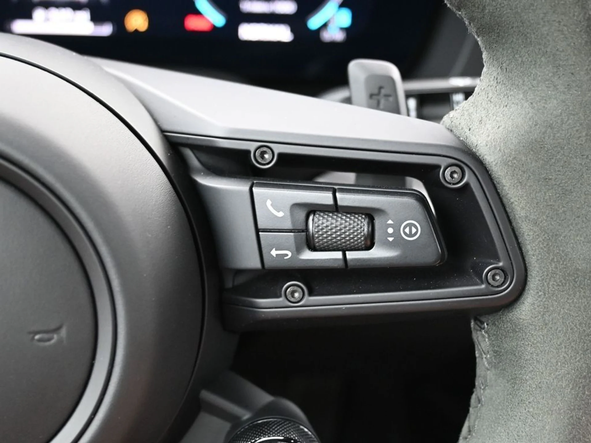 mph024_1243640982_52b46048f58275247303a40a4d167441_39604a121e