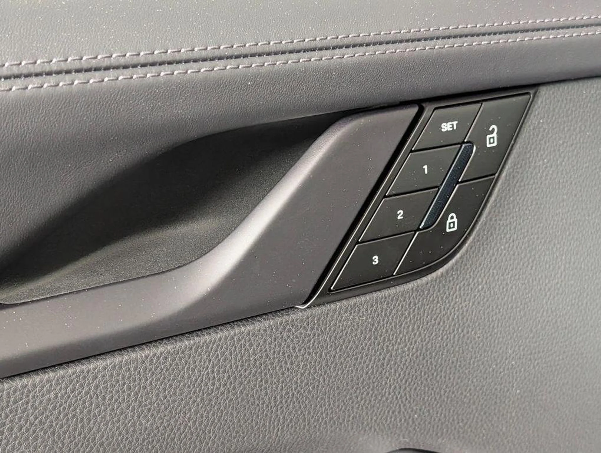 mph024_125092153_GS_Hk_2_Hm_Wo_Kgi_O3w_KP_X8_U_Jreys_e37abf071c