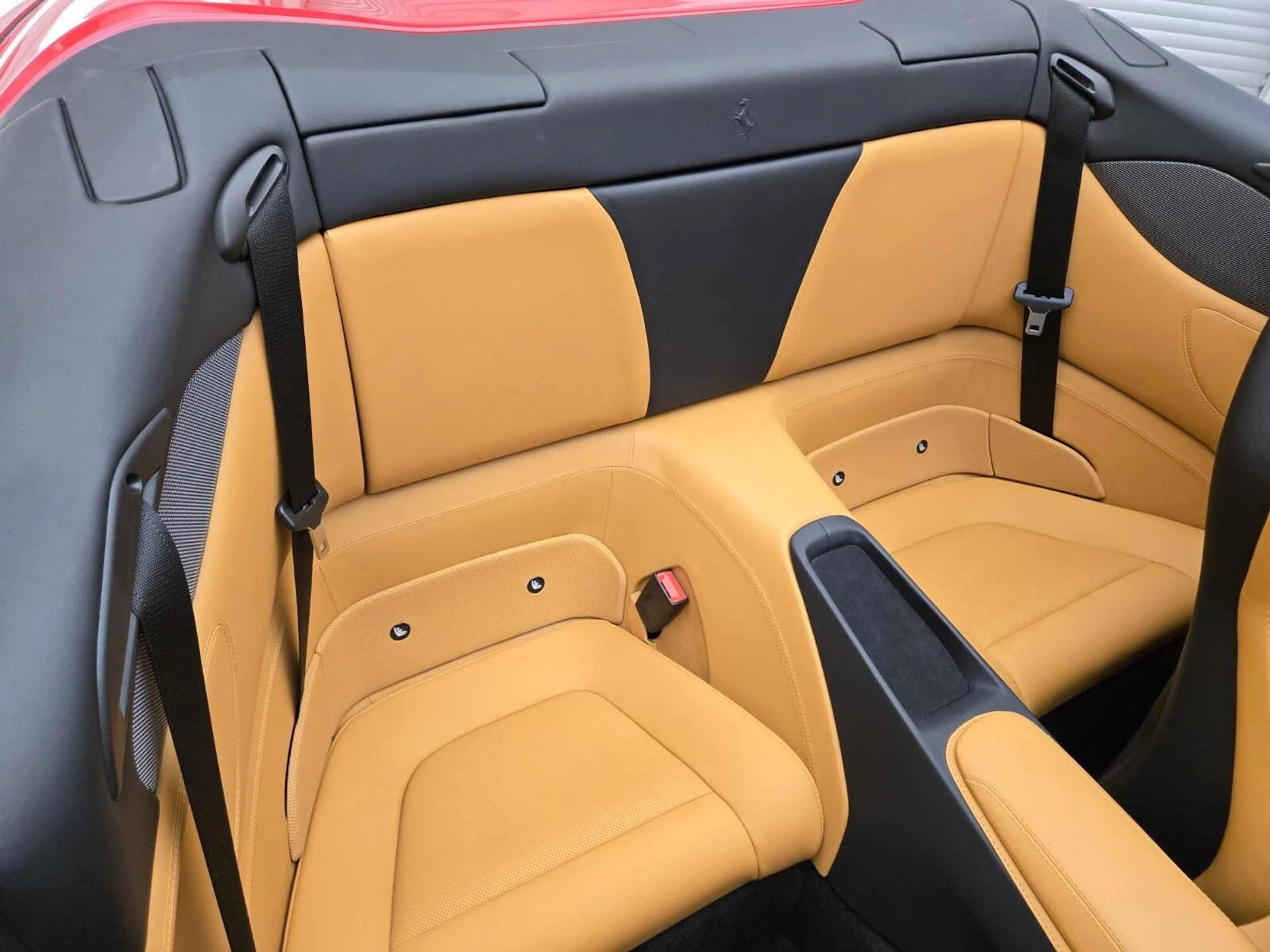 mph024_1252317606_Used_2019_Ferrari_Portofino_1753251674_f90f24a309