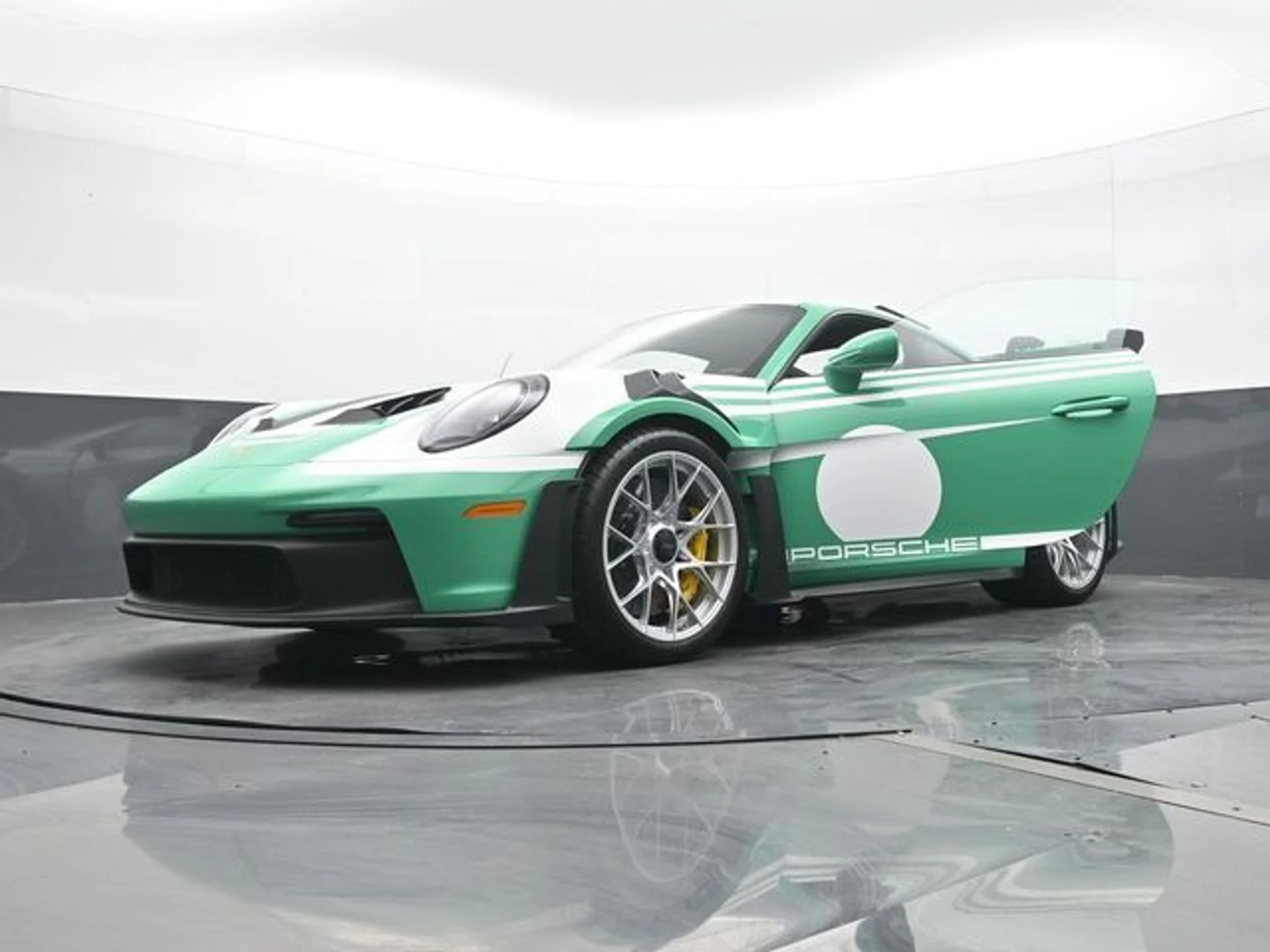 mph024_126076903_b4c6fb9e219f8e663f3b5e3b182903e7x_b96916c268