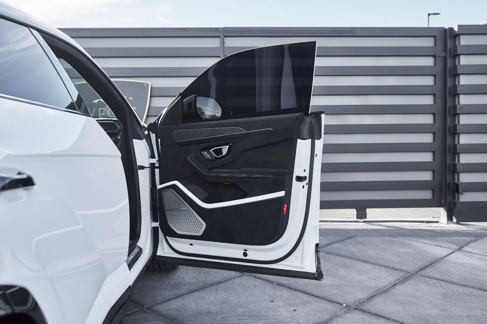 mph024_1277730951_Used_2024_Lamborghini_Urus_Performante_1764730694_94b8798029