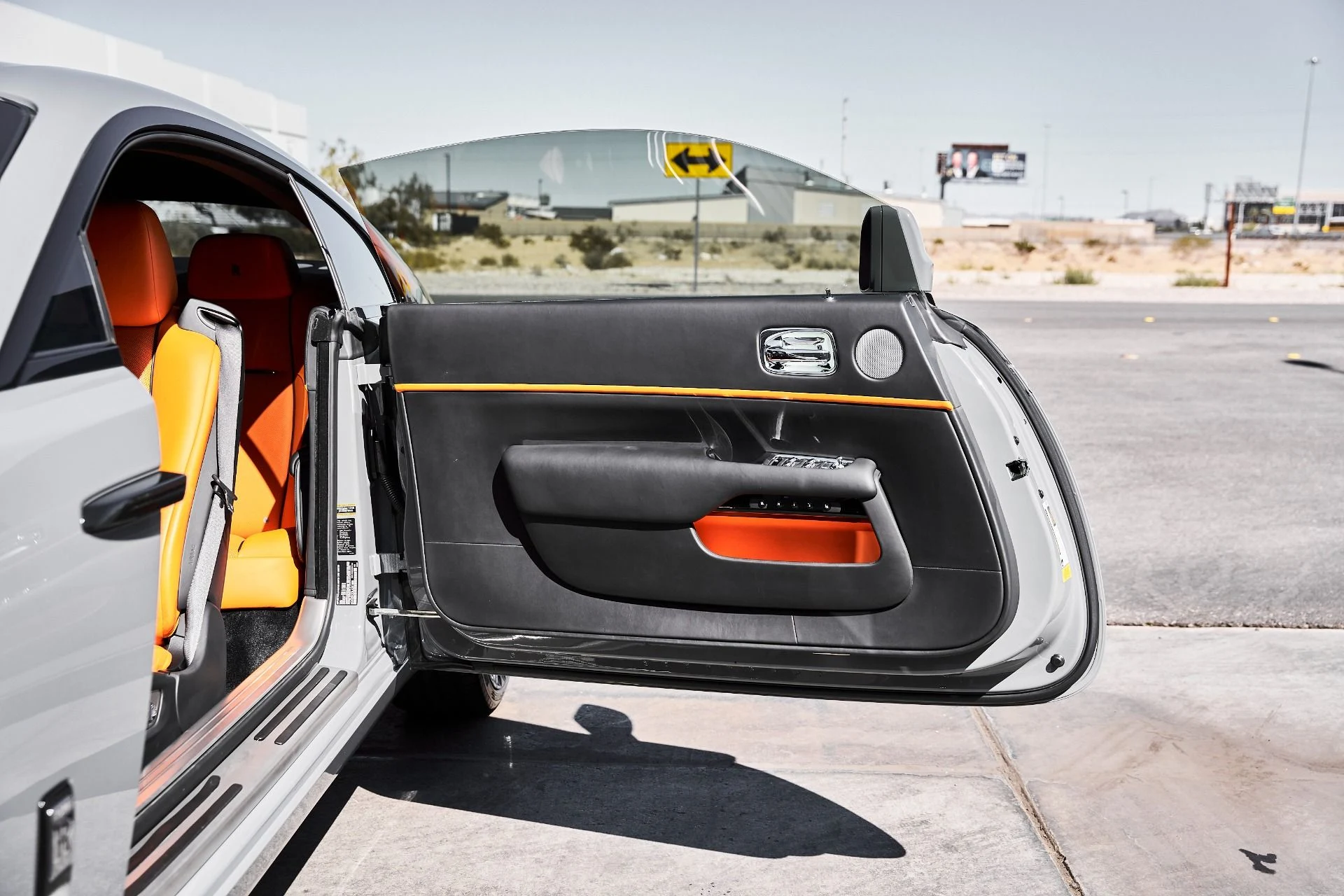 mph024_1281952216_Used_2020_Rolls_Royce_Wraith_Base_1776302592_957c9e30f9