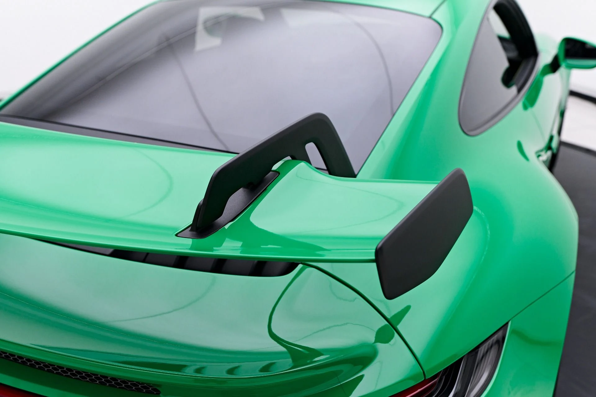 mph024_1286426321_Used_2022_Porsche_911_GT_3_1763574748_7b0d5bee10