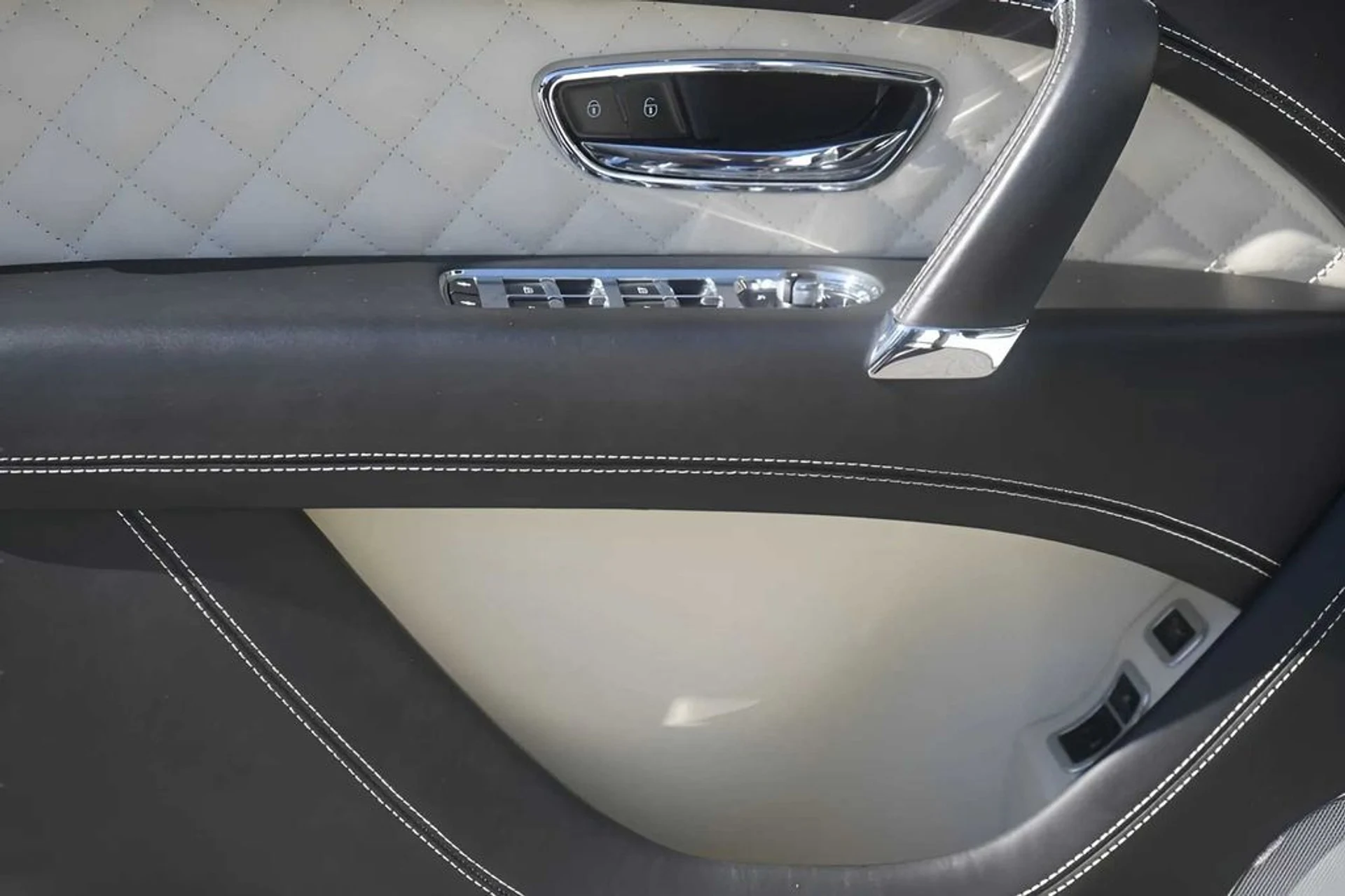 mph024_1288981481_85d148555e3b71d077b471b5d6047bb1x_129bf922d5