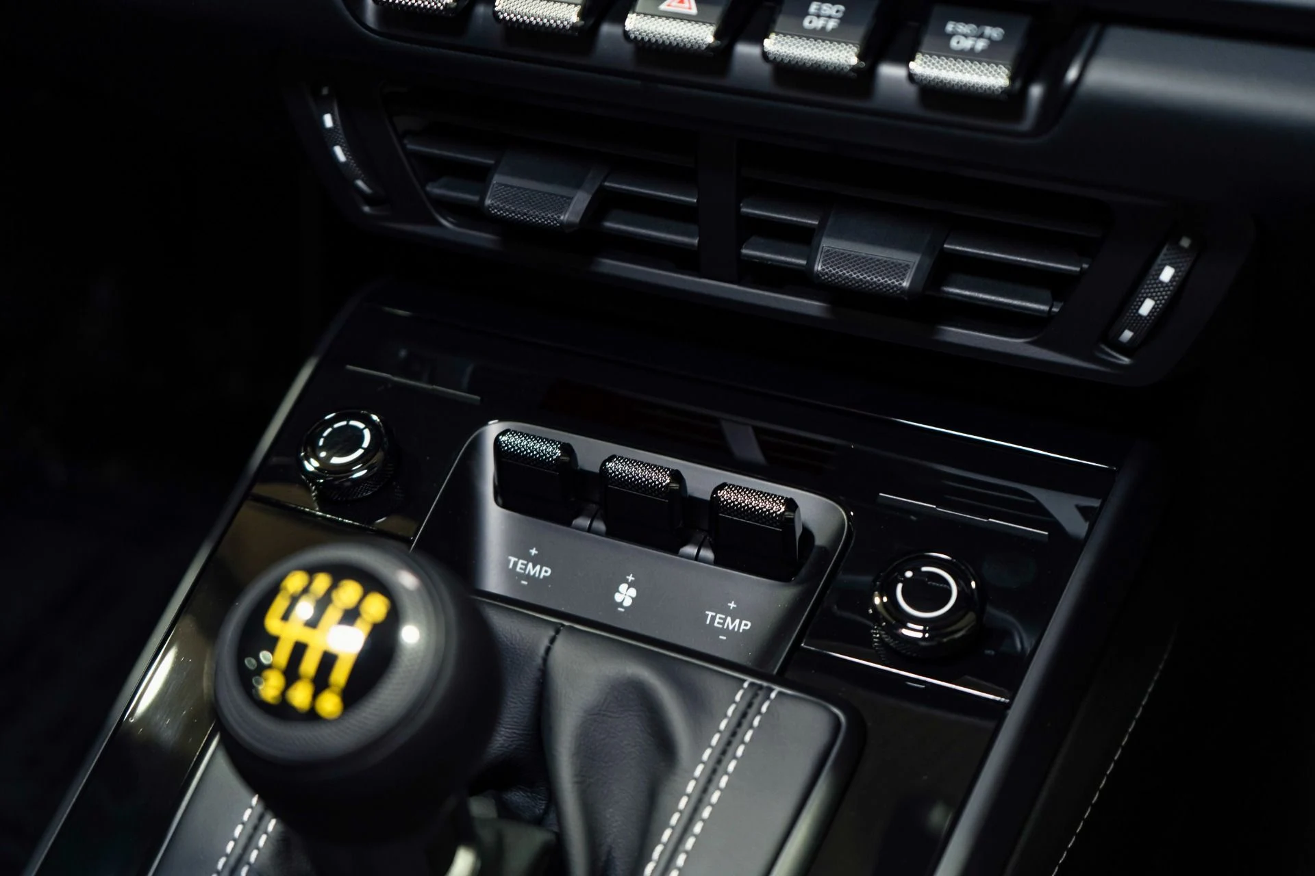 mph024_1292193622_Used_2026_Porsche_911_GT_3_Touring_6_speed_Lightweight_package_1770773874_41b963ffe9