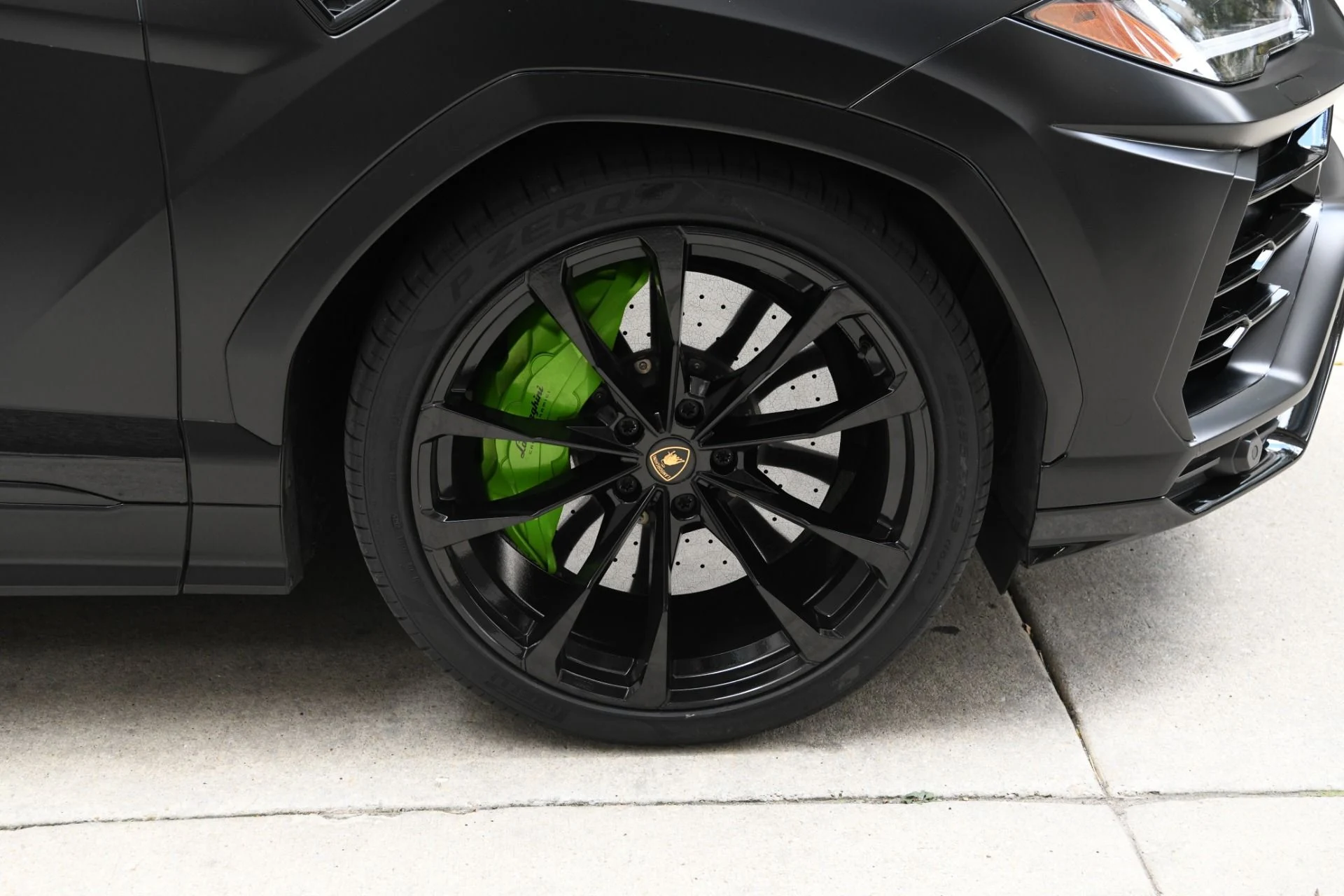 mph024_129377941_Used_2021_Lamborghini_Urus_1762030185_f26143a01e