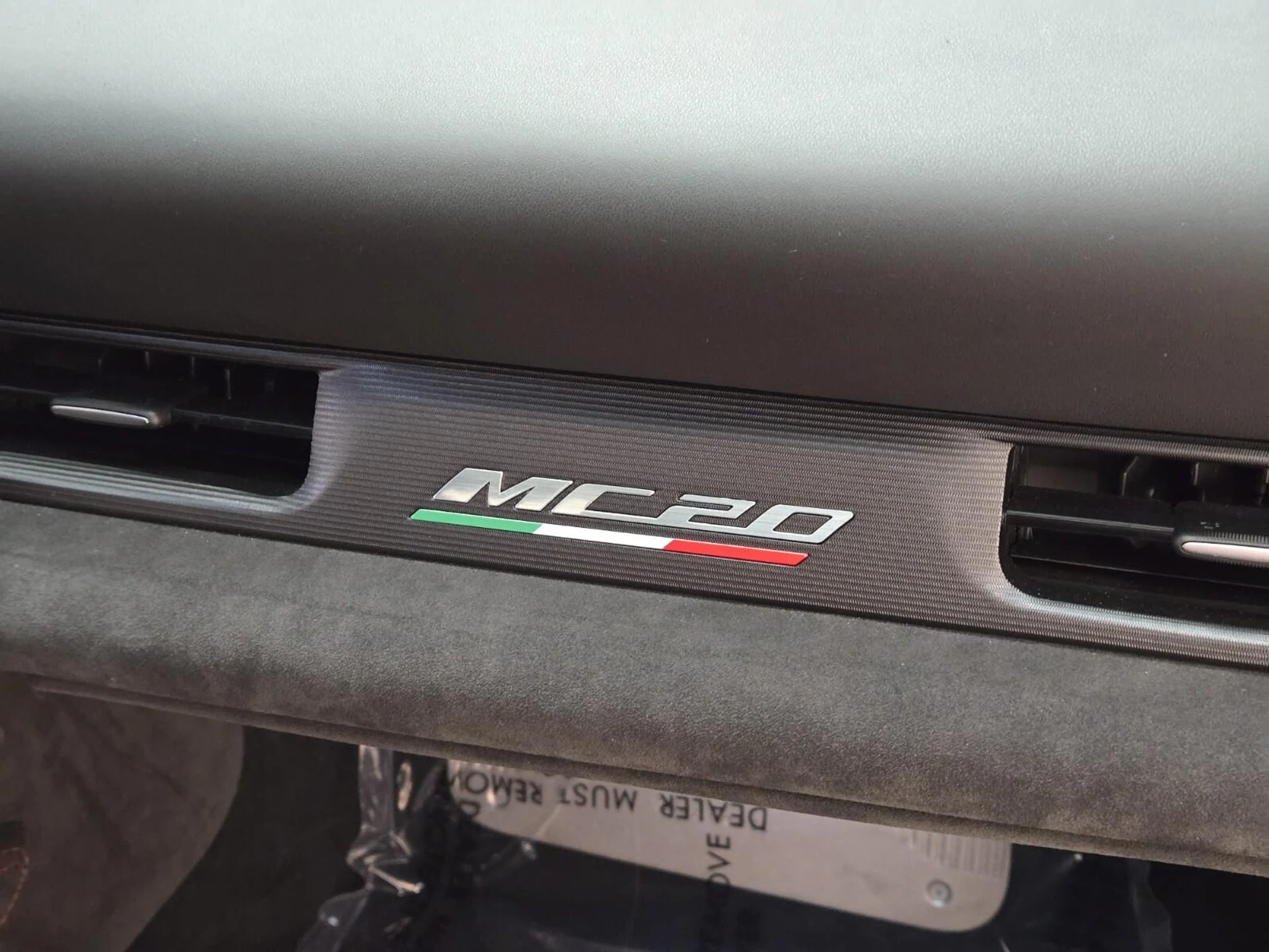 mph024_1294664402_Used_2022_Maserati_MC_20_1760424963_054620a6f5