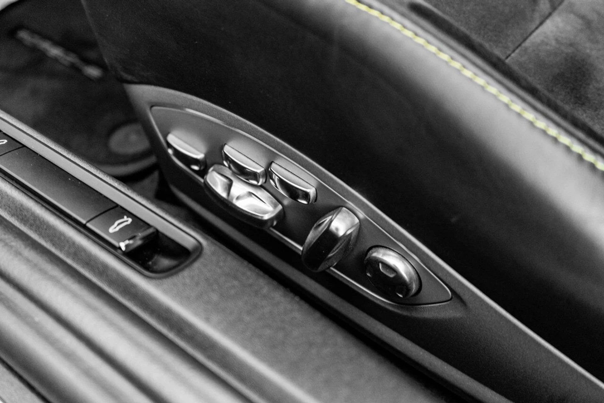 mph024_1296517209_porsche_718_cayman_2020_464846773d