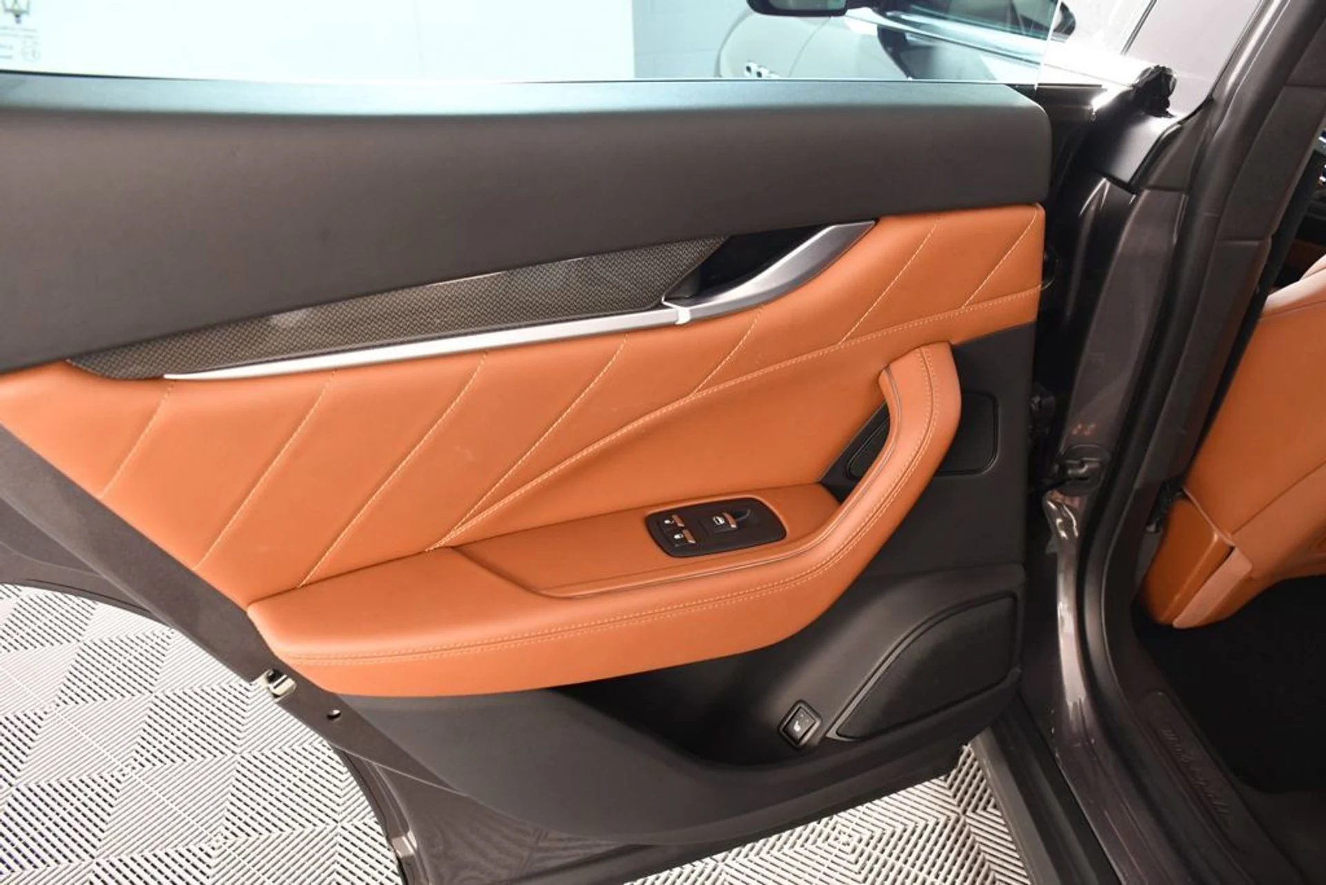 mph024_1298920749_da6c1965cba047cfa3a9c0946e7ce70a_444453f02f