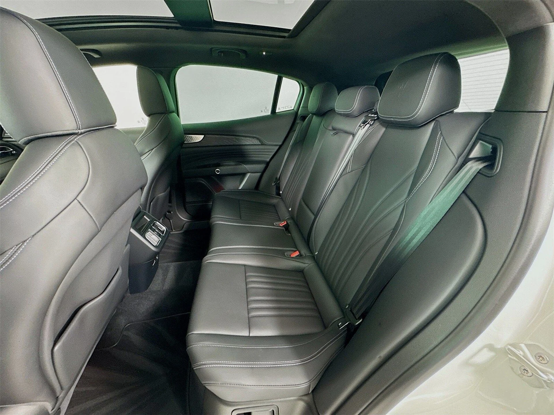 mph024_1299956965_a65ec52966db0f7aa8b2efe484793e86x_b235968df2