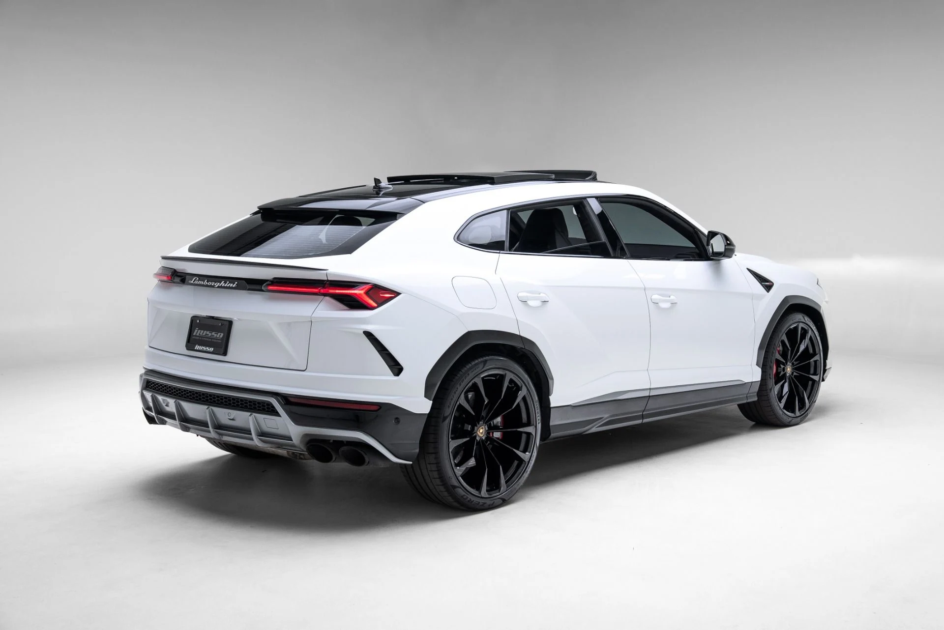 mph024_1301060570_Used_2021_Lamborghini_Urus_1775759137_55462db9a3