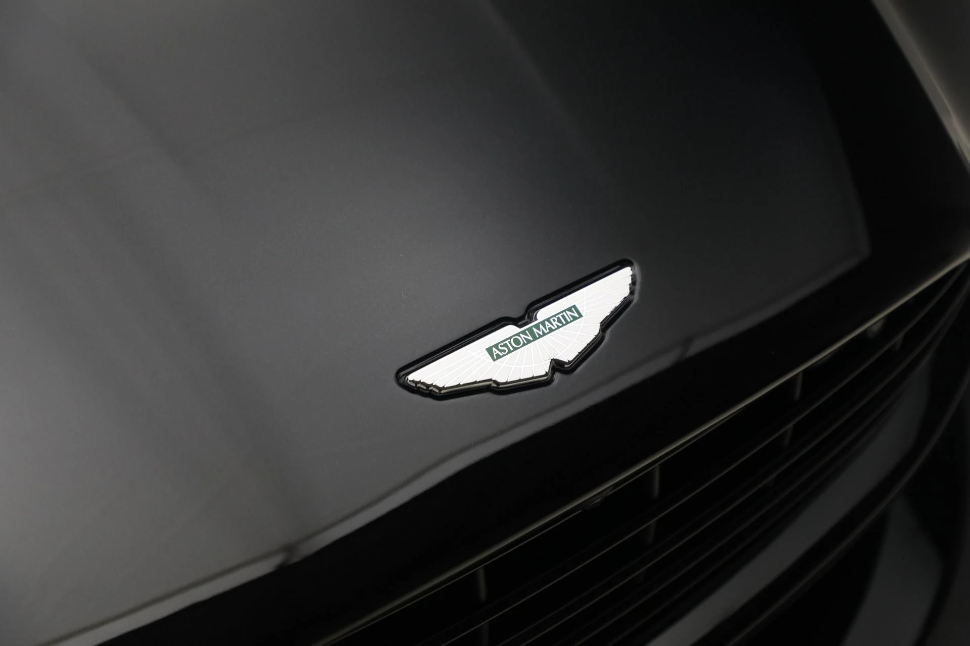 mph024_1304371609_Used_2020_Aston_Martin_DB_11_Volante_1780502553_19b1c6f759