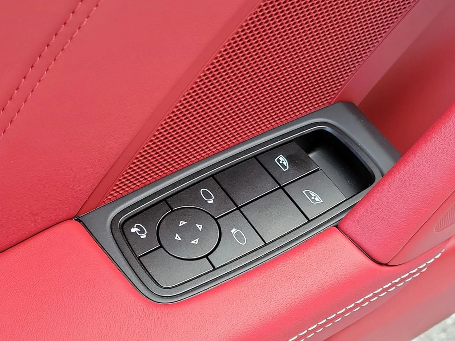 mph024_1305756633_25_b5dc92d75b