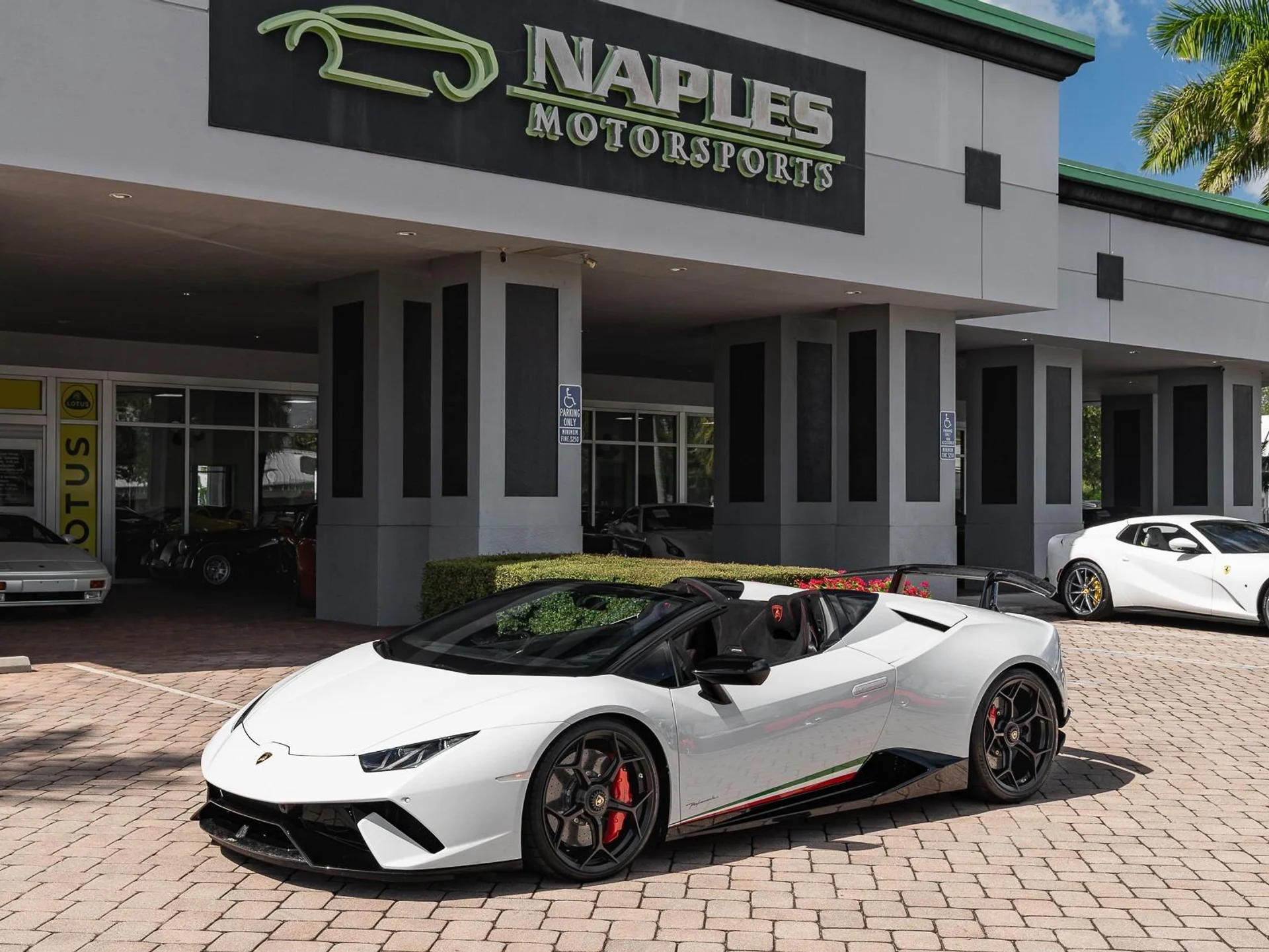 mph024_1314605797_Used_2018_Lamborghini_Huracan_Performante_Spyder_1761599150_117a1baaf7