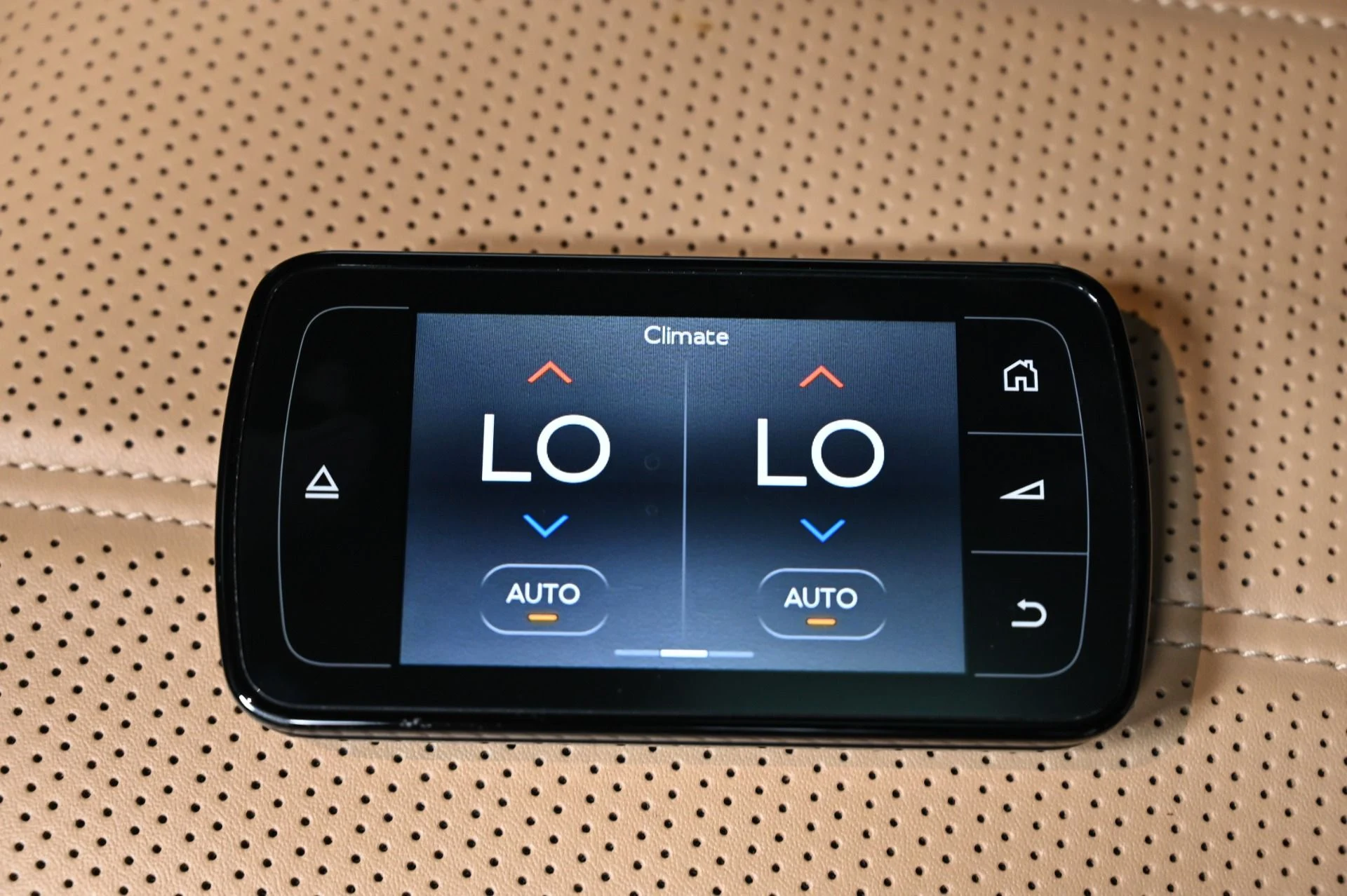 mph024_1318654070_Used_2018_Bentley_Bentayga_W12_1758835166_81c0276c5f