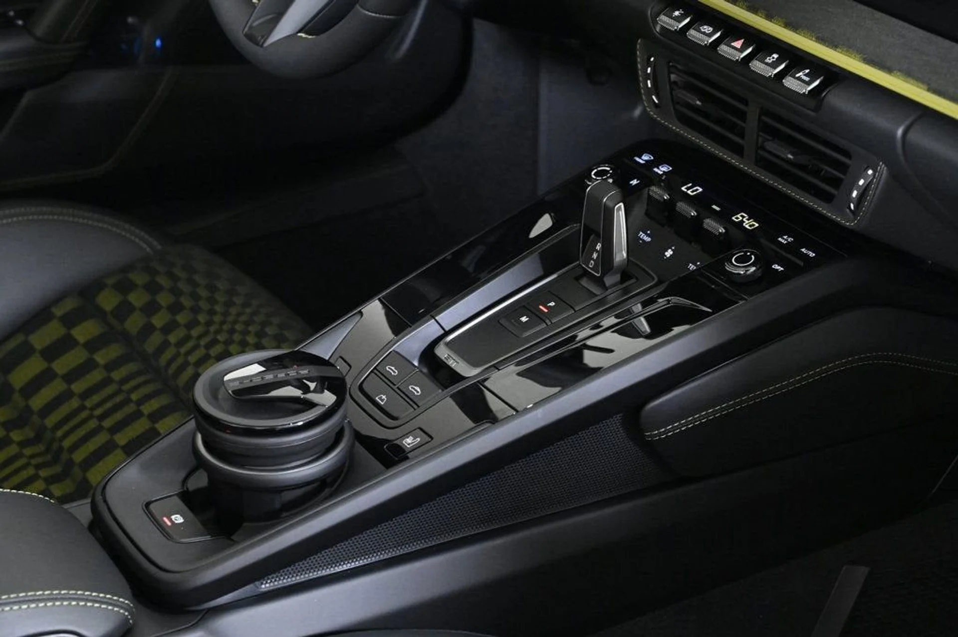 mph024_1318761949_82a1d683e884419b904df9768ebea7b3_eed2a5a518