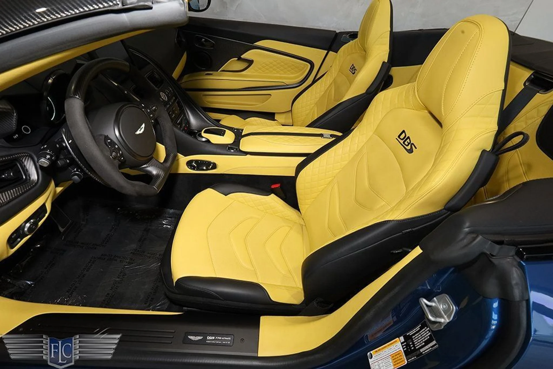 mph024_132578761_used_2023_aston_martin_dbs_20235volante770ultimate_9689_22994688_25_1024_e3cd942387