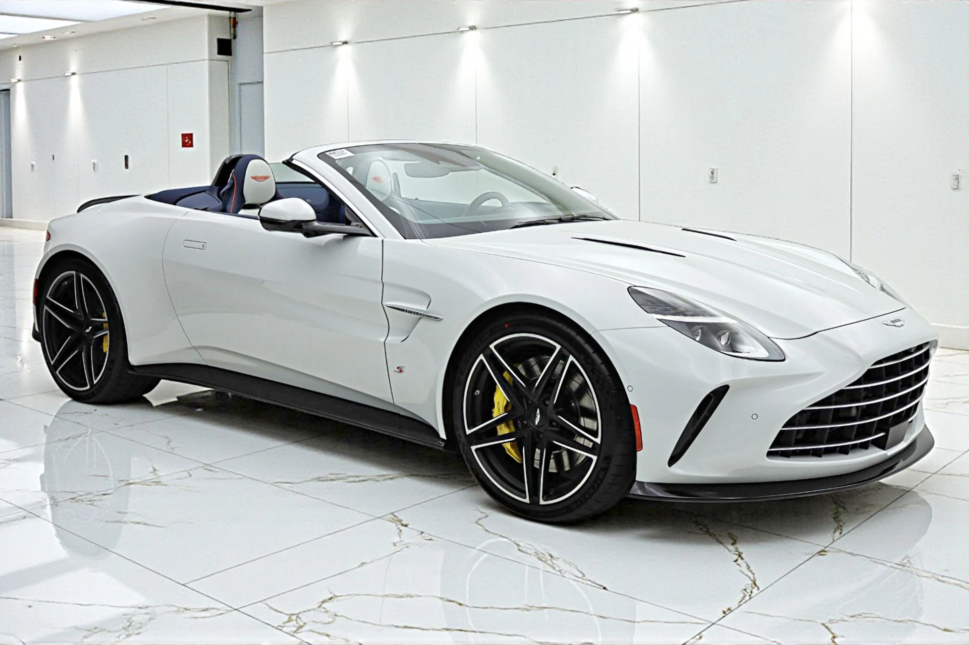 mph024_13325453_New_2026_Aston_Martin_Vantage_S_8263978818