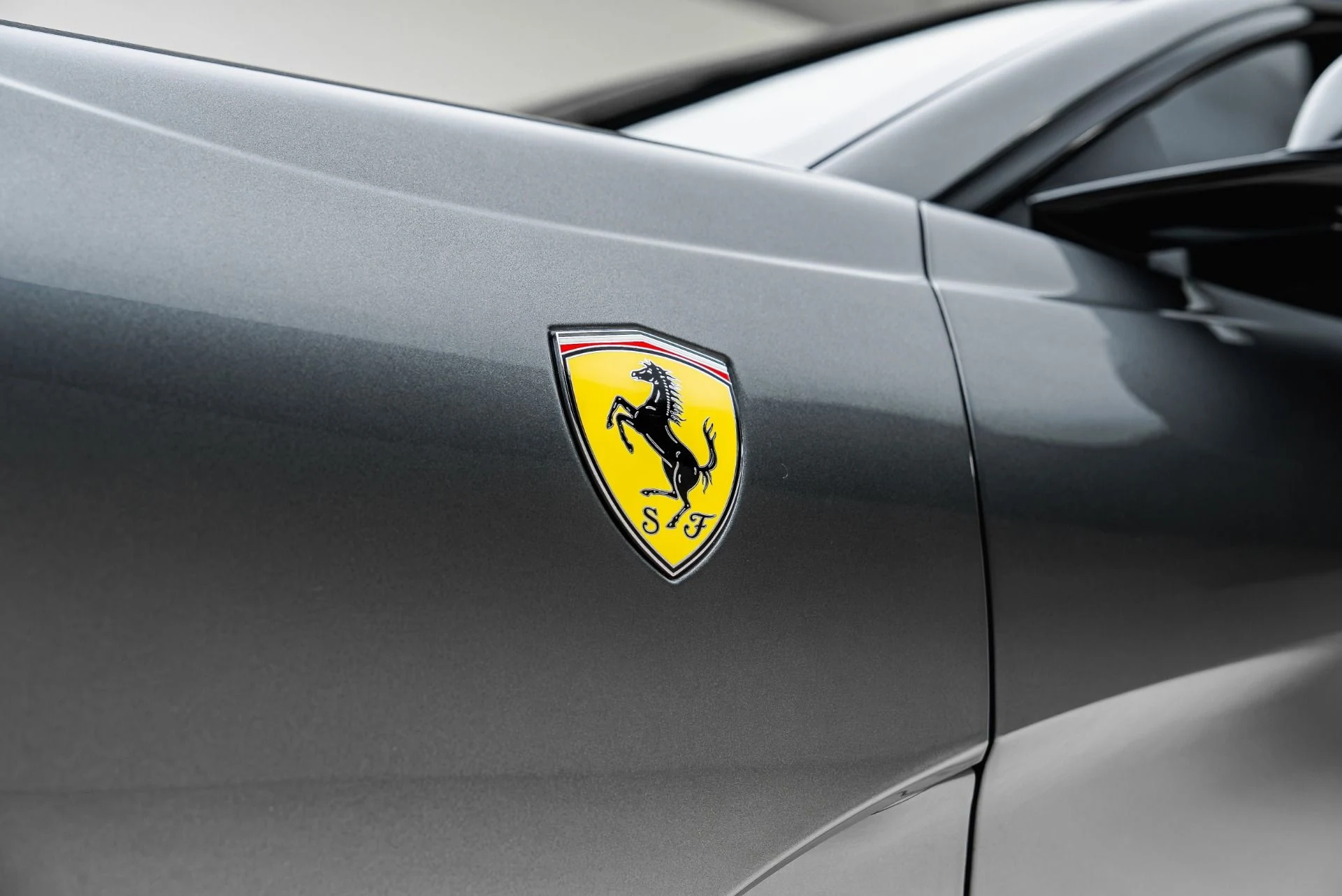 mph024_1337202894_Used_2019_Ferrari_812_Superfast_1784241734_2adee9ba96