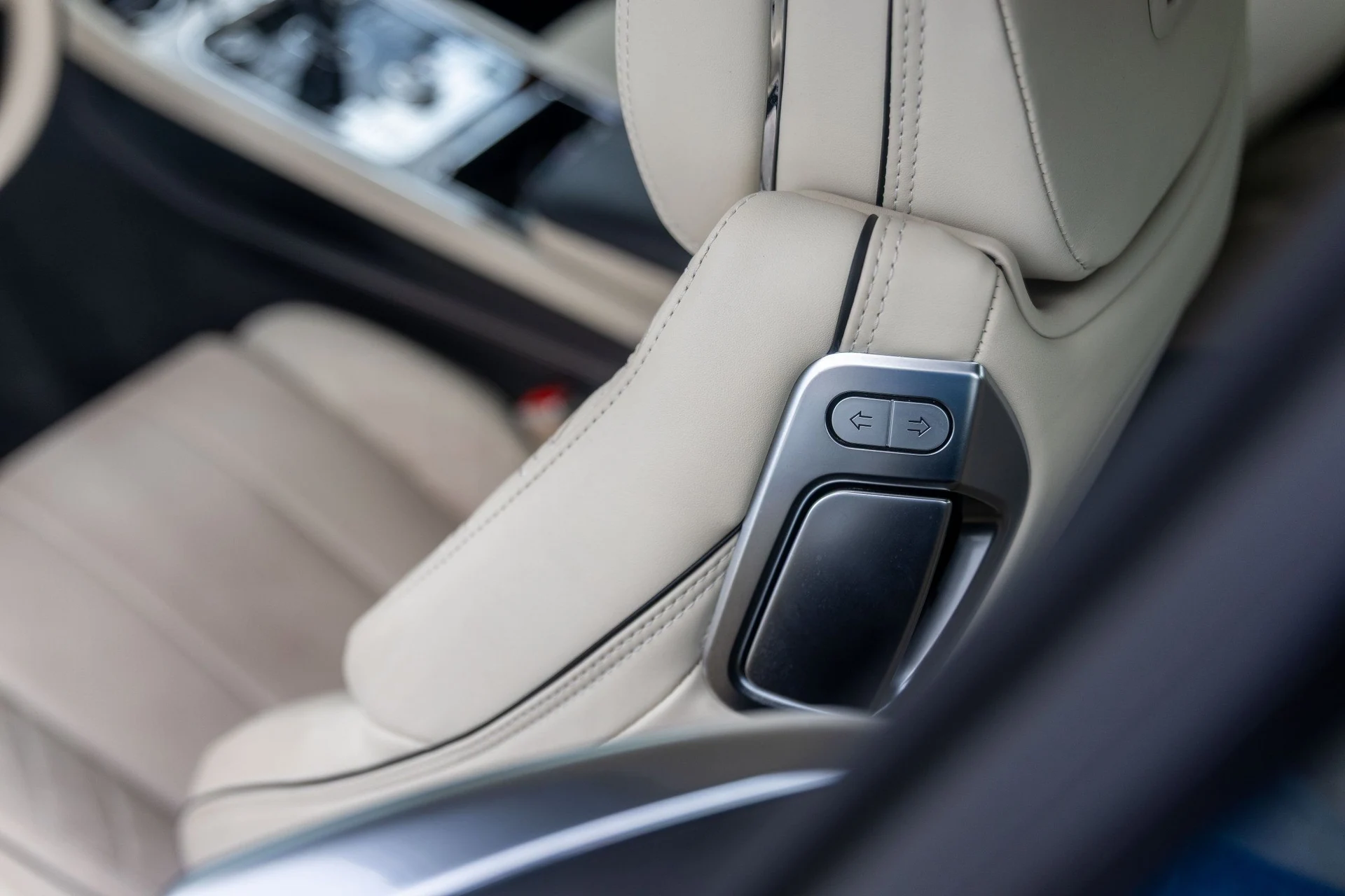 mph024_1344644993_Hi_Tech_Luxury_Imports_LLC_SCBCG_2_ZG_6_NC_090901_image_24_fa70068496